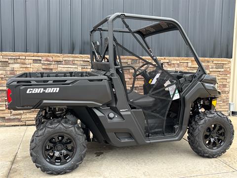 2025 Can-Am Defender DPS HD9 in Columbia, Missouri - Photo 2