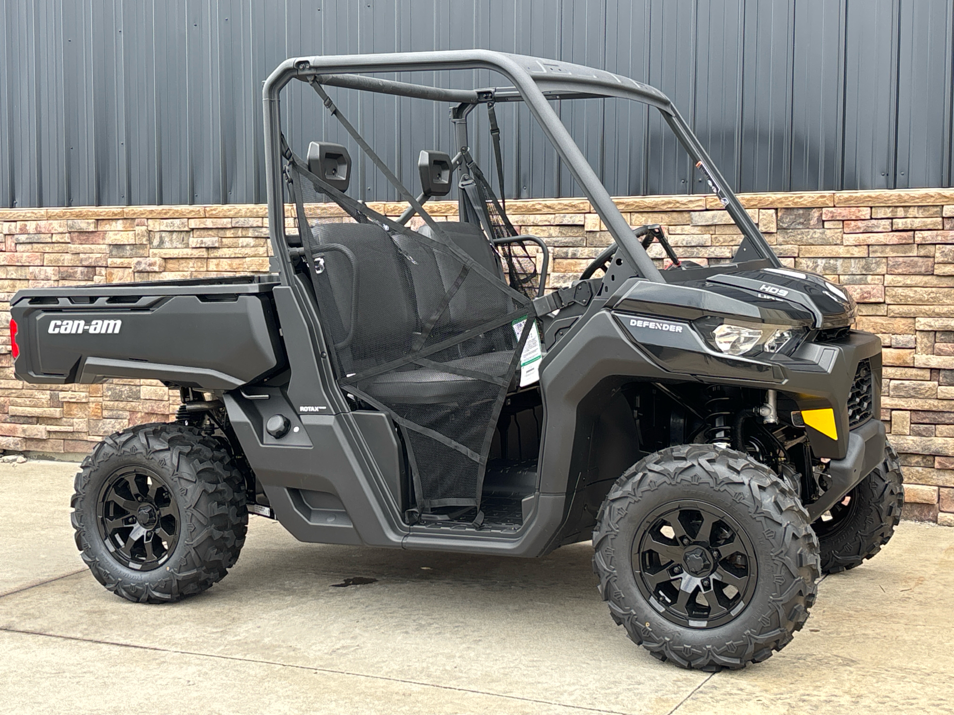 2025 Can-Am Defender DPS HD9 in Columbia, Missouri - Photo 12