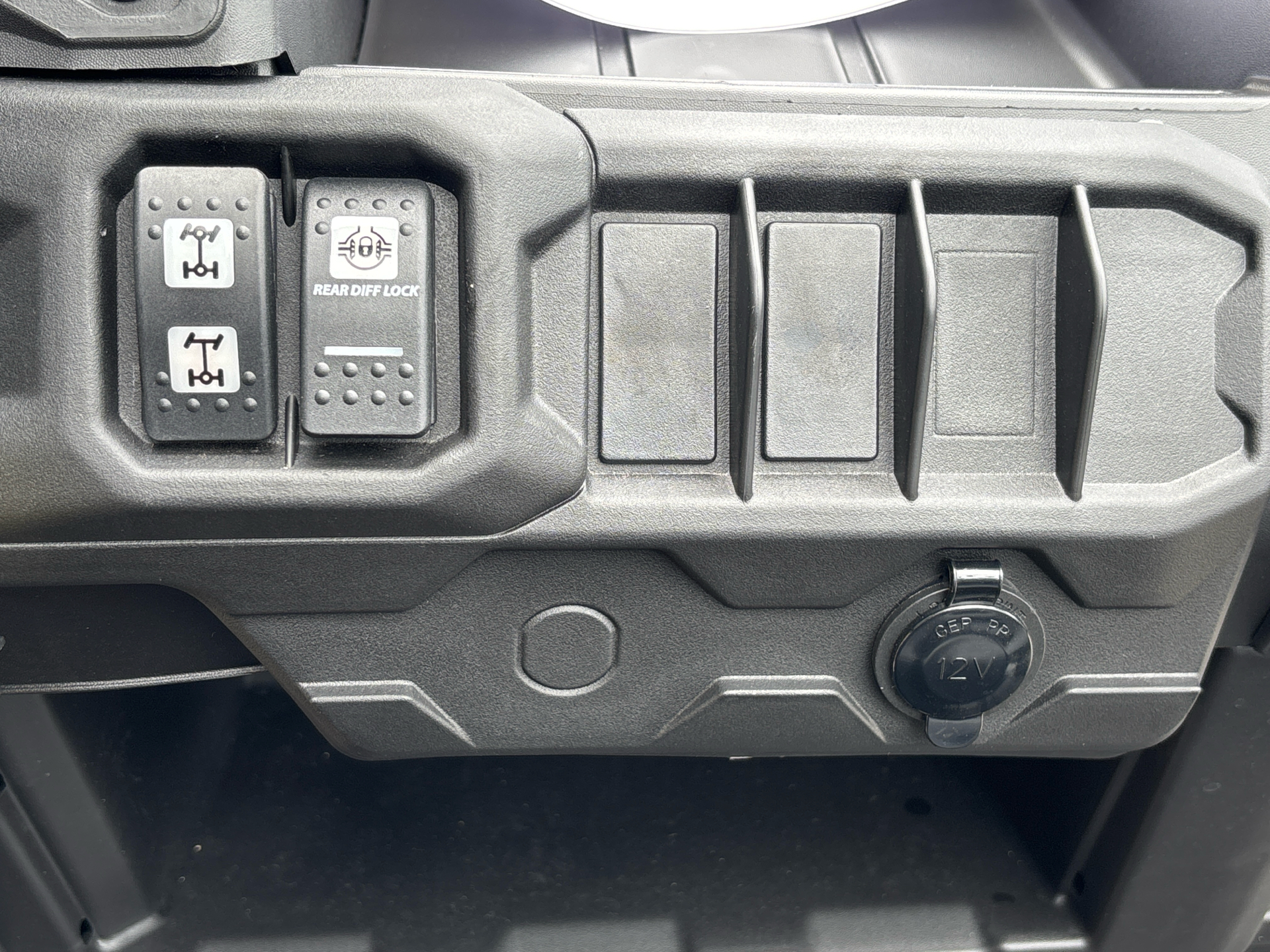 2025 Can-Am Defender DPS HD9 in Columbia, Missouri - Photo 8