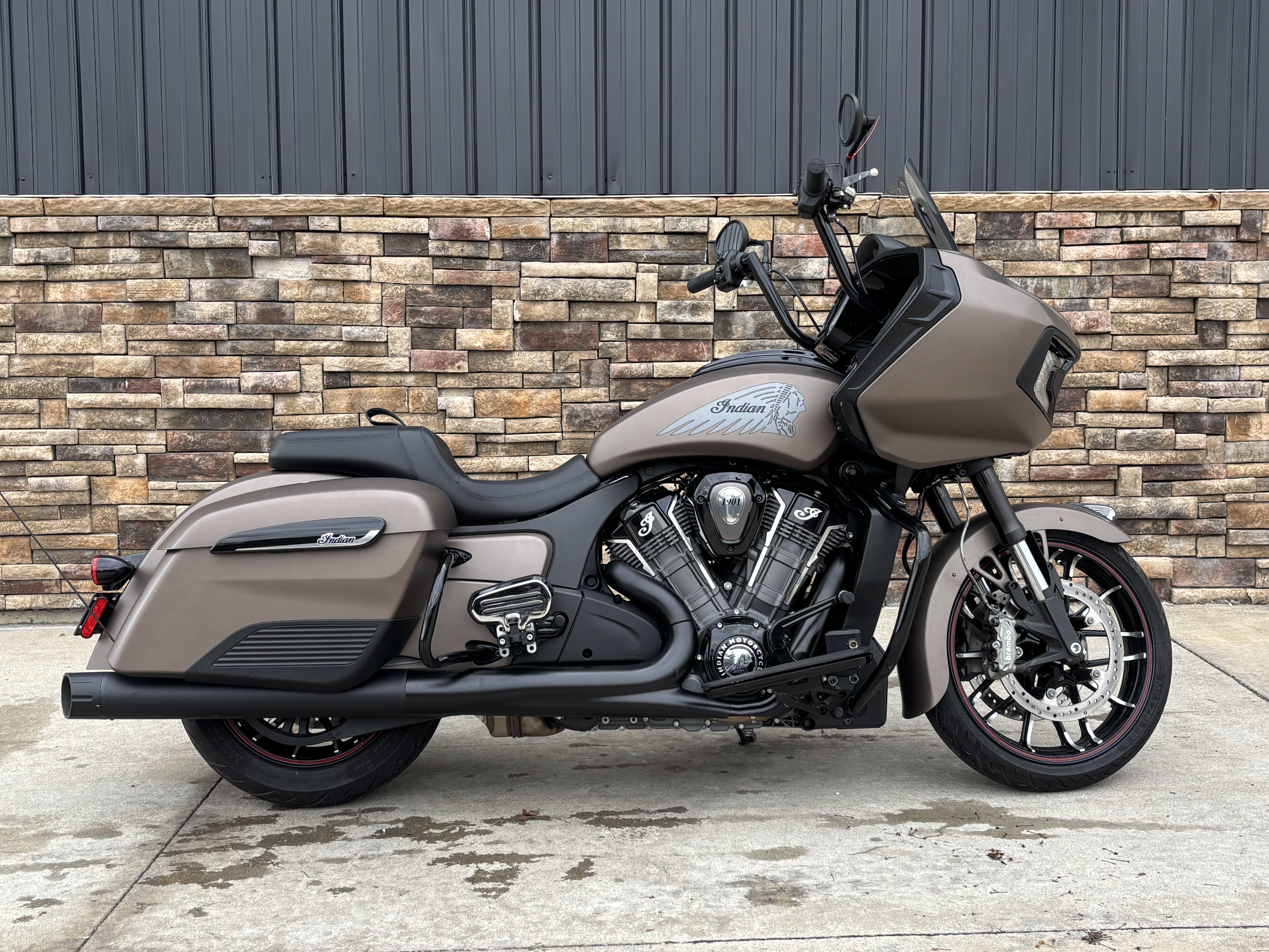 2022 Indian Motorcycle Challenger® Dark Horse® in Columbia, Missouri - Photo 1