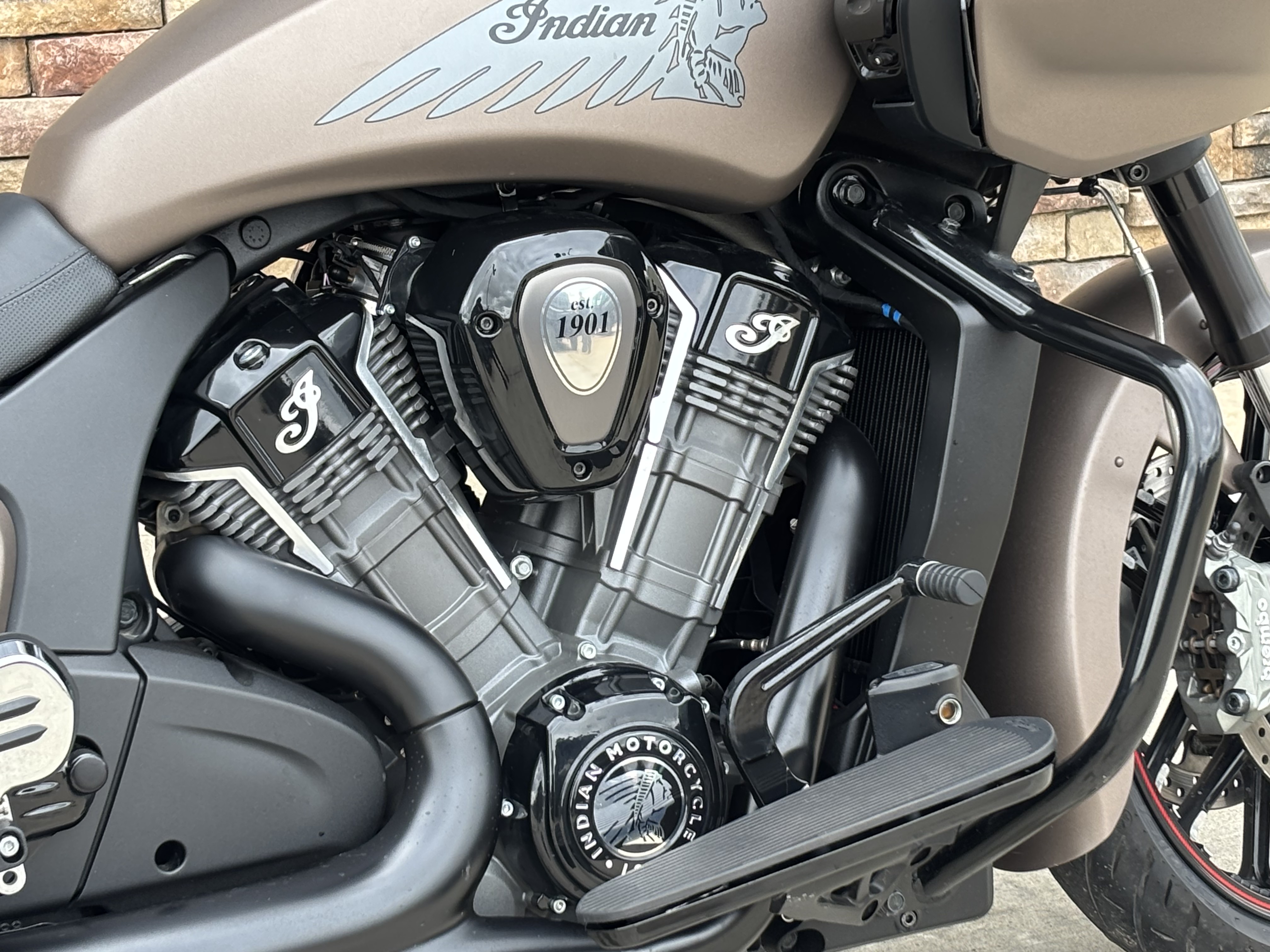 2022 Indian Motorcycle Challenger® Dark Horse® in Columbia, Missouri - Photo 4