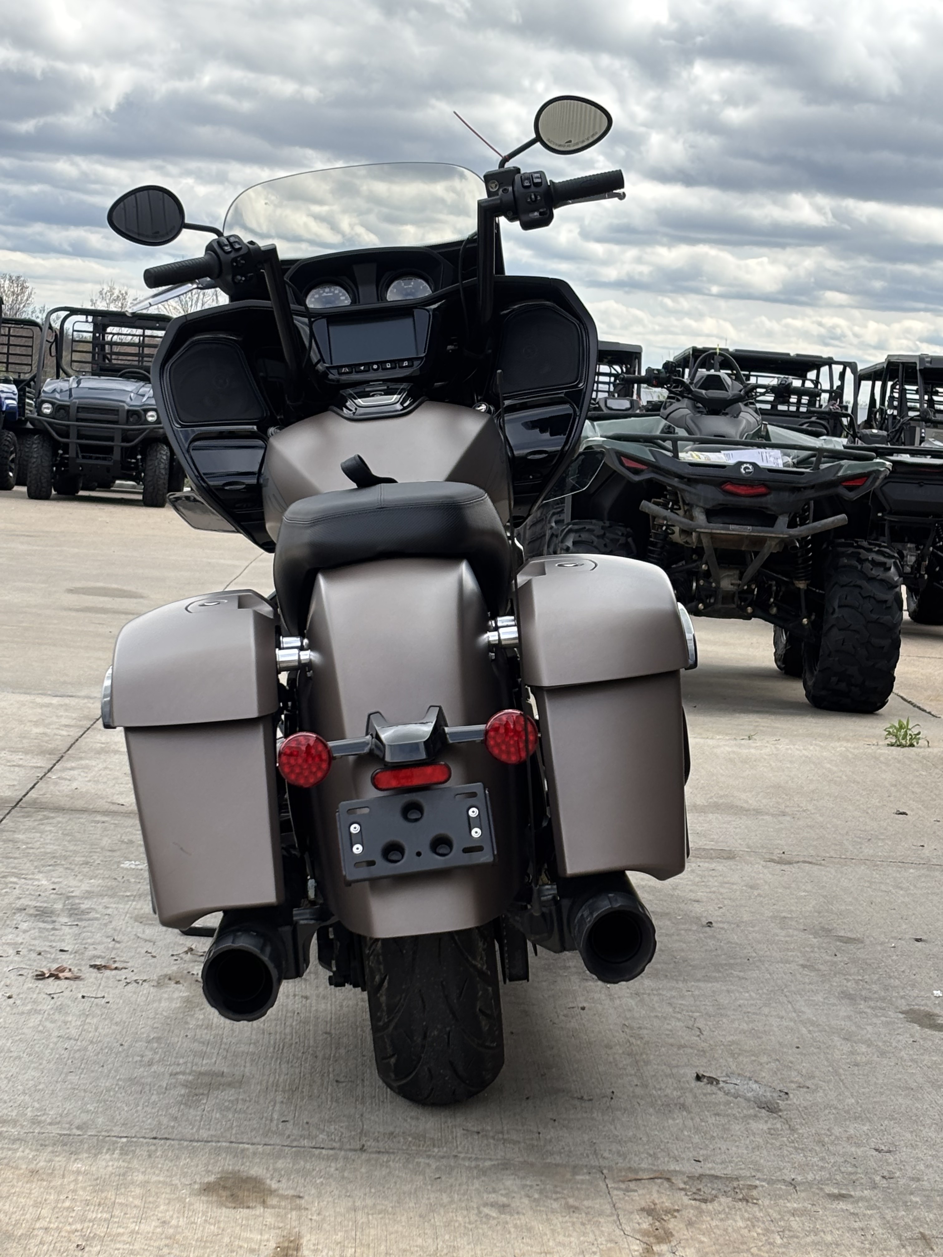 2022 Indian Motorcycle Challenger® Dark Horse® in Columbia, Missouri - Photo 12