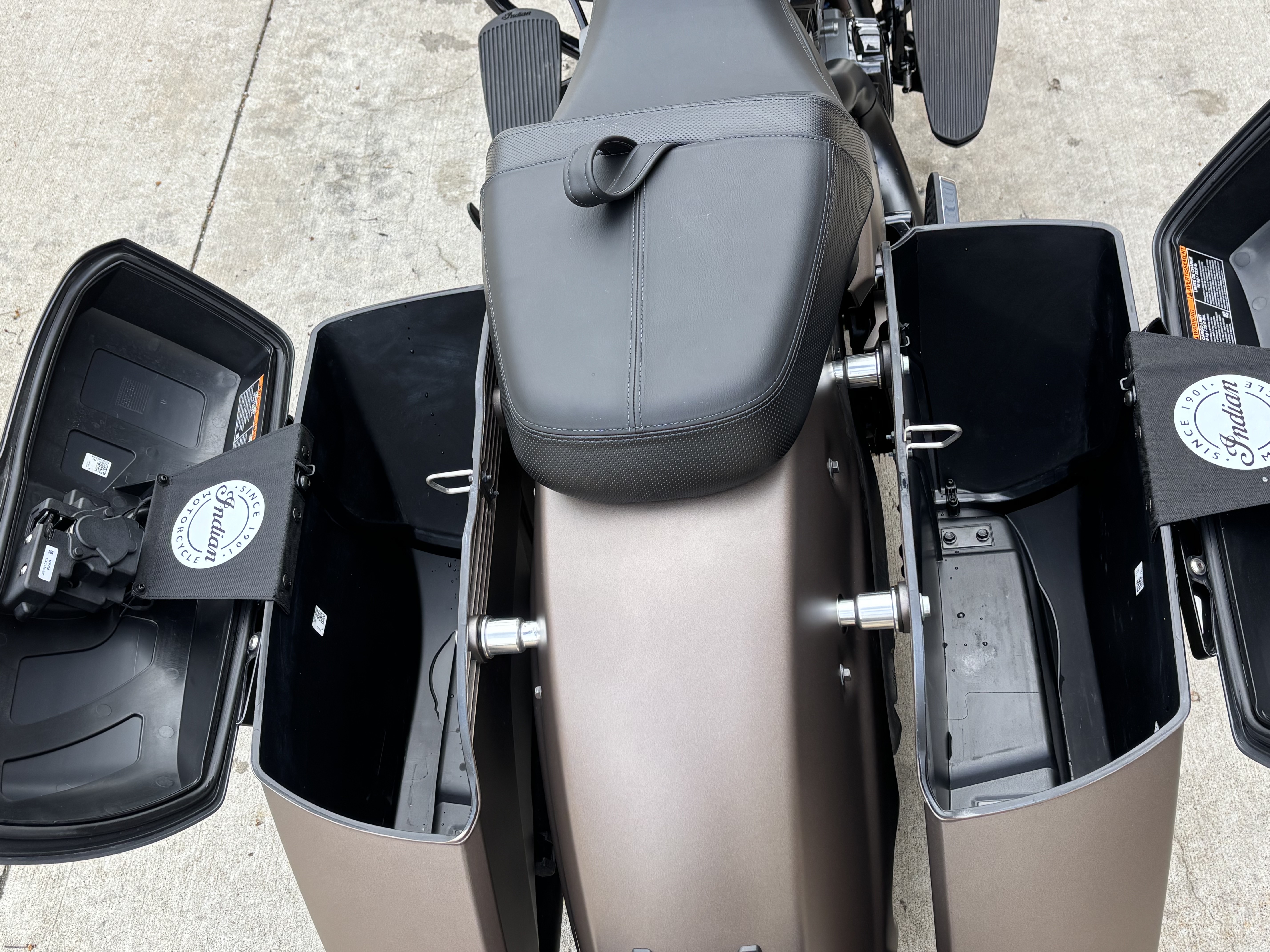 2022 Indian Motorcycle Challenger® Dark Horse® in Columbia, Missouri - Photo 14