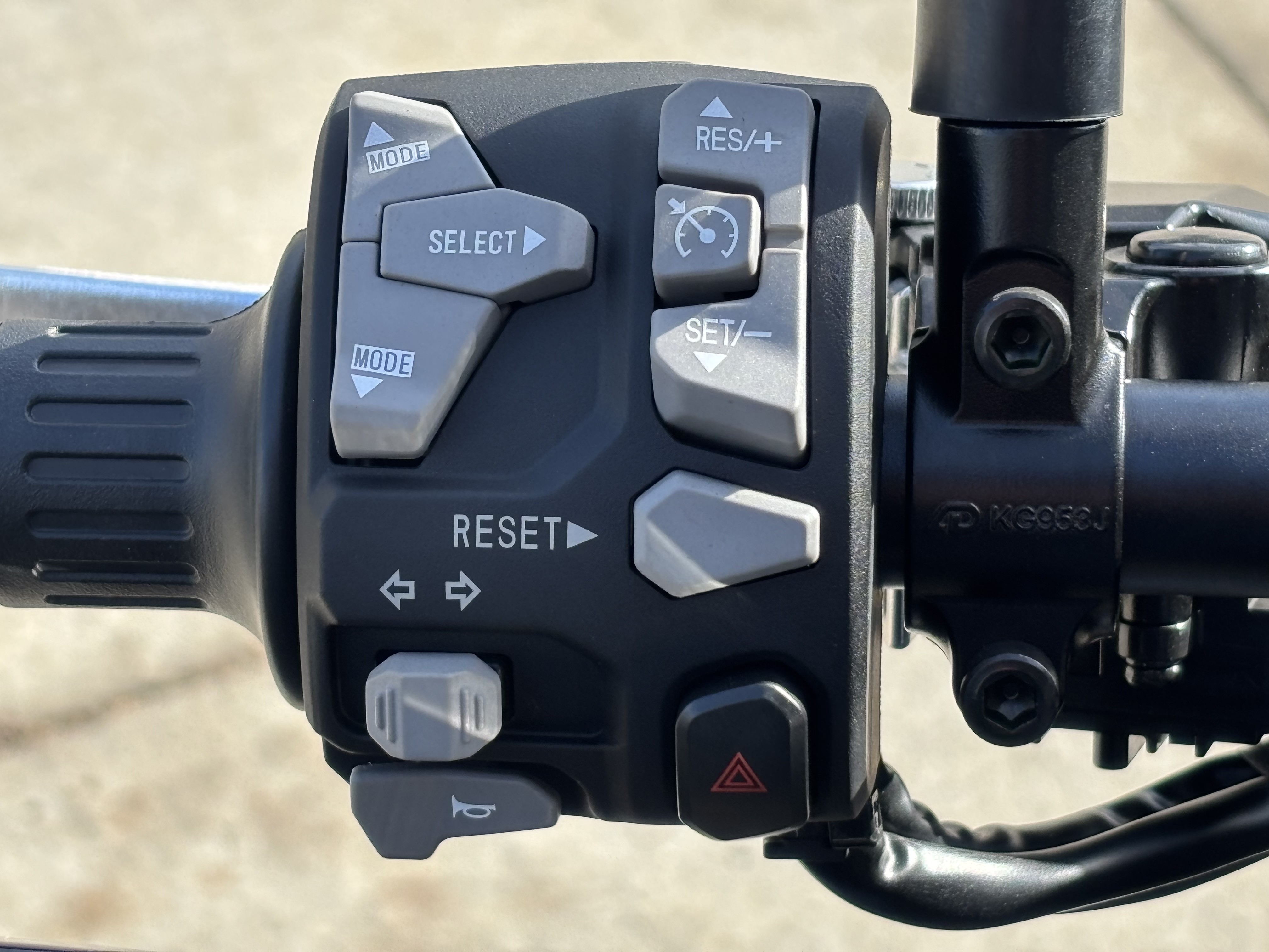 2025 Kawasaki Z900 ABS in Columbia, Missouri - Photo 8