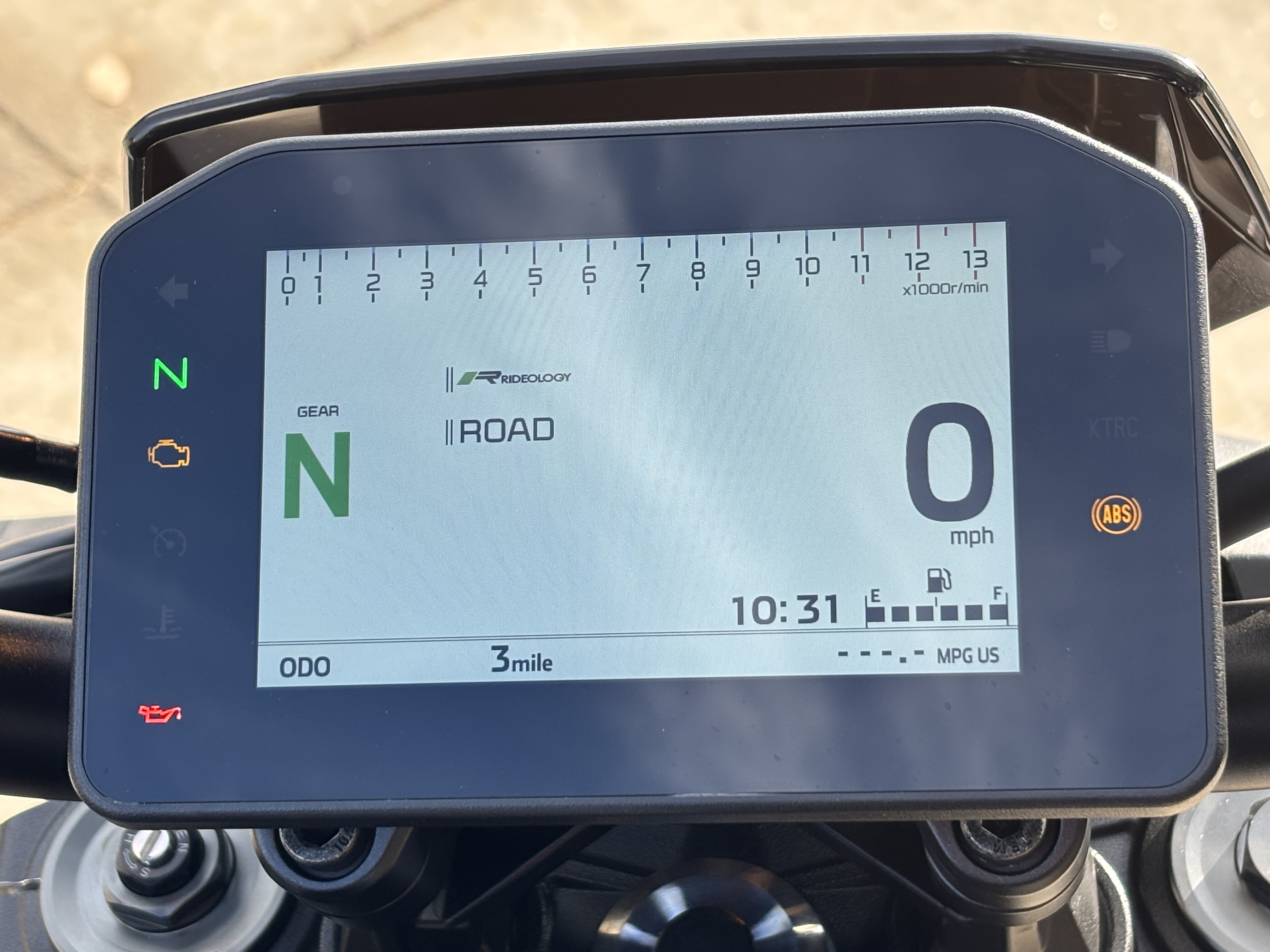 2025 Kawasaki Z900 ABS in Columbia, Missouri - Photo 10