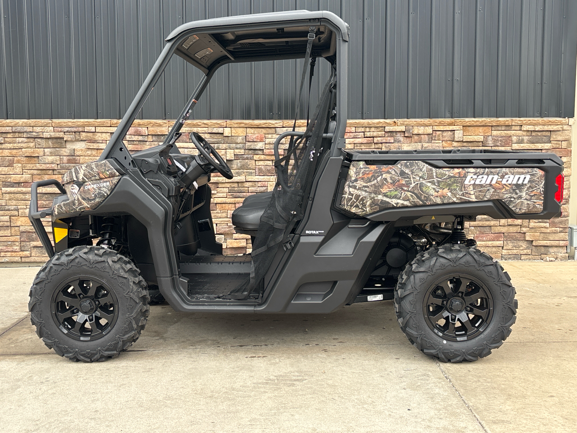 2025 Can-Am Defender XT HD7 in Columbia, Missouri - Photo 14