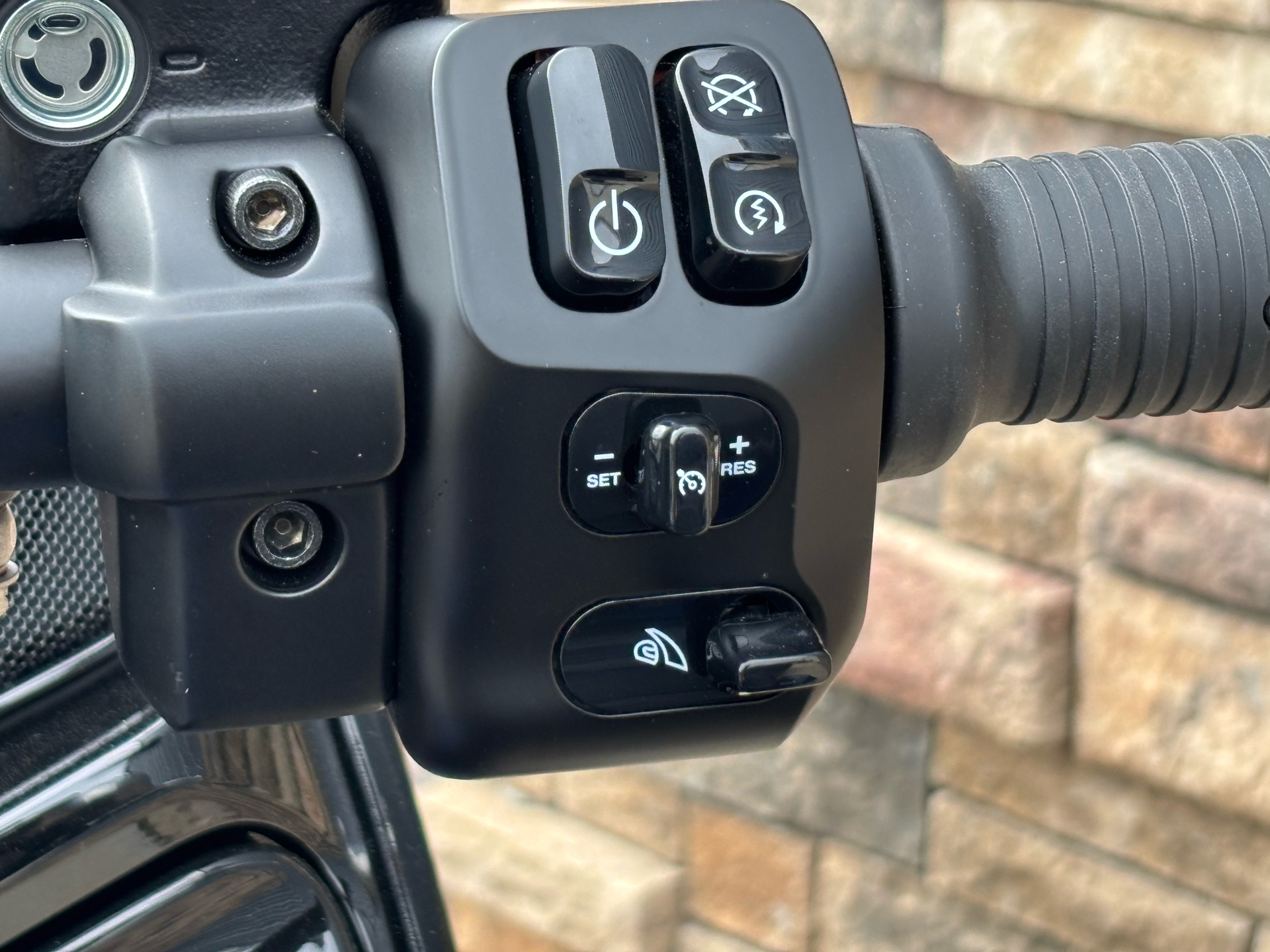 2025 Indian Motorcycle Pursuit® Dark Horse® with 112 in Columbia, Missouri - Photo 7