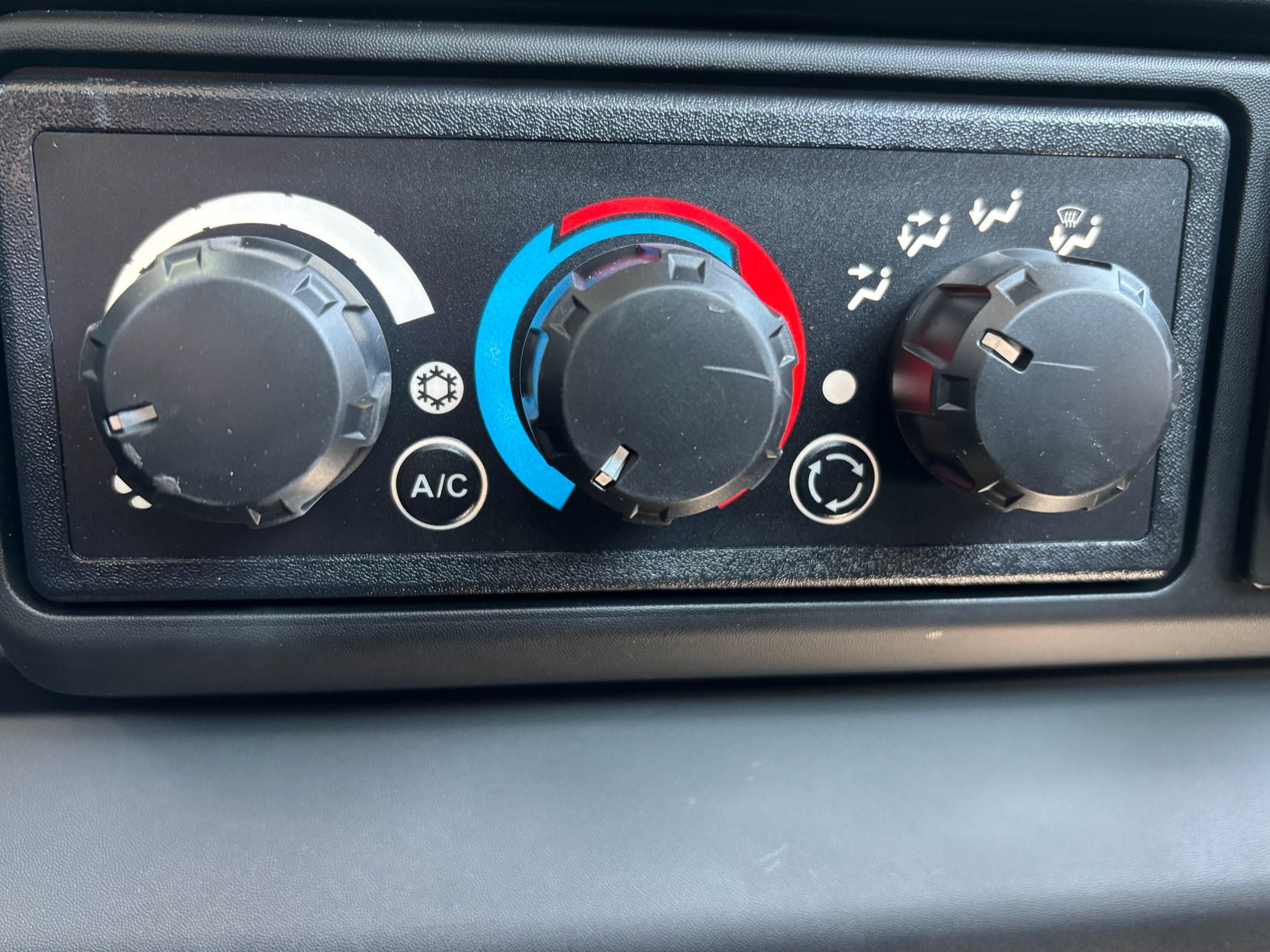 2026 Can-Am Defender XT CAB HD11 in Columbia, Missouri - Photo 9