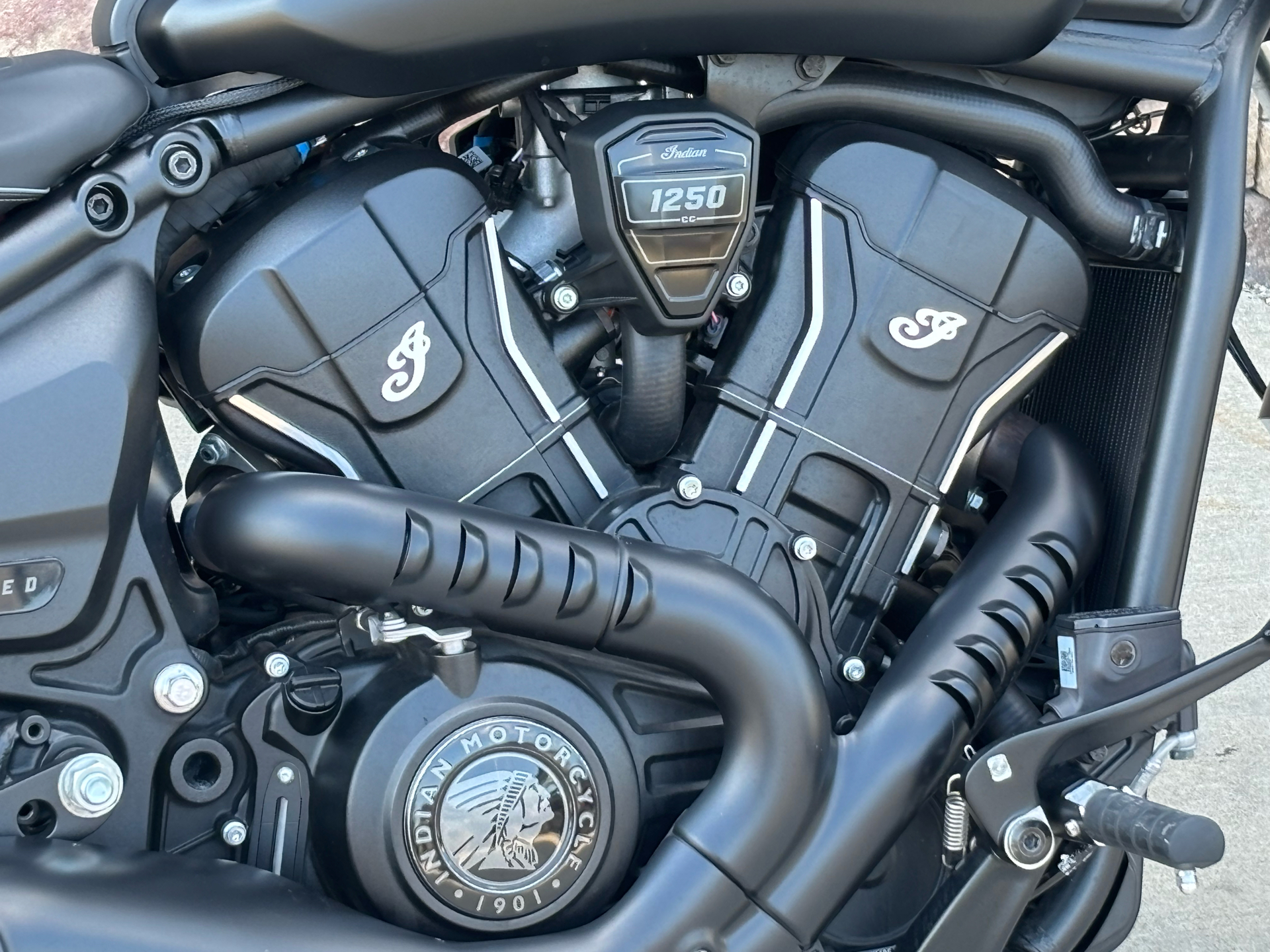 2025 Indian Motorcycle Sport Scout® Limited in Columbia, Missouri - Photo 6
