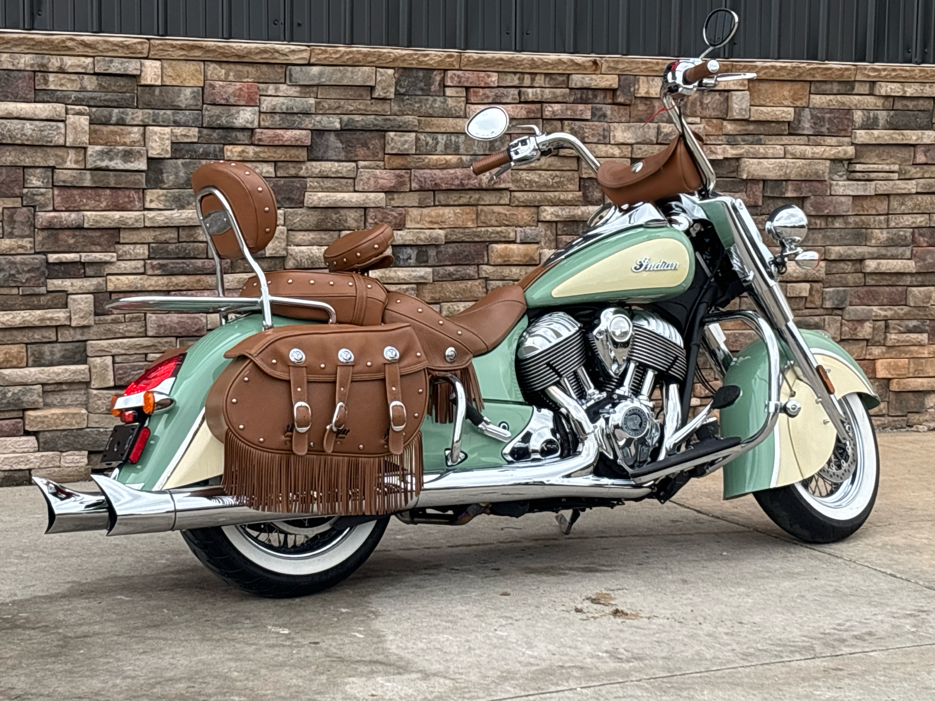 2017 Indian Motorcycle Chief® Vintage in Columbia, Missouri - Photo 2
