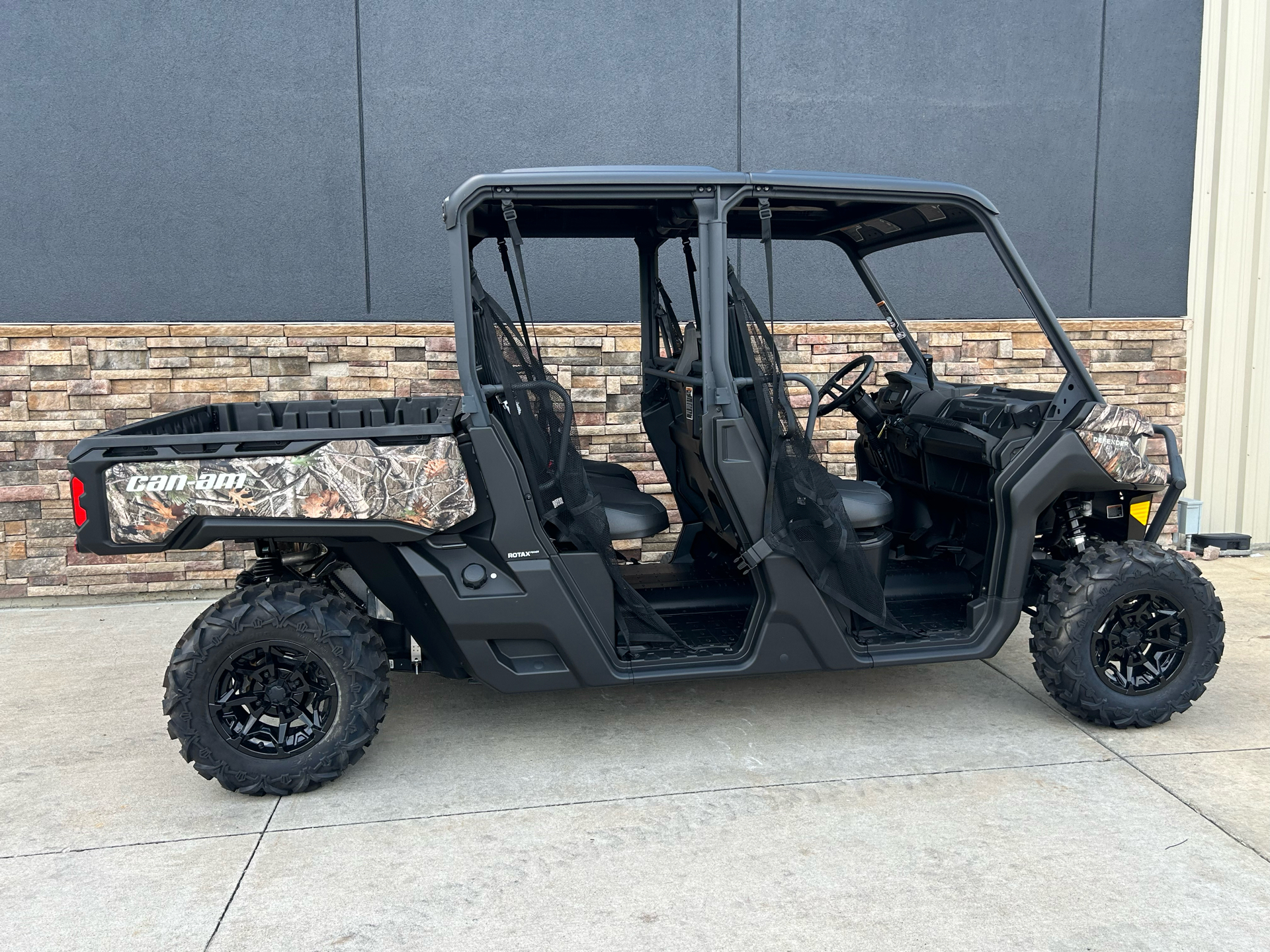 2024 Can-Am Defender MAX XT HD9 in Columbia, Missouri - Photo 12