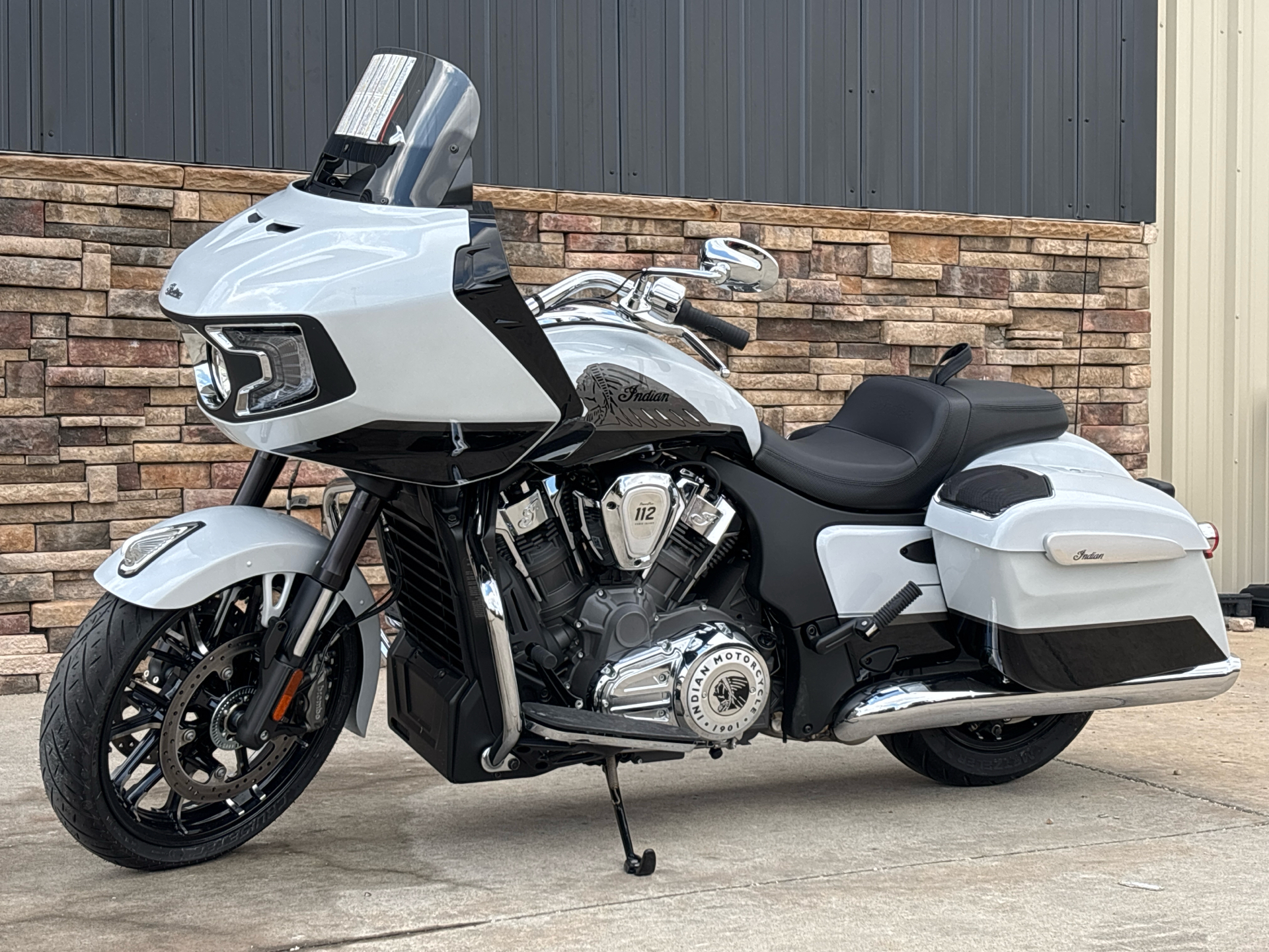 2025 Indian Motorcycle CHALLENGER LIMITED 112  RA in Columbia, Missouri - Photo 2