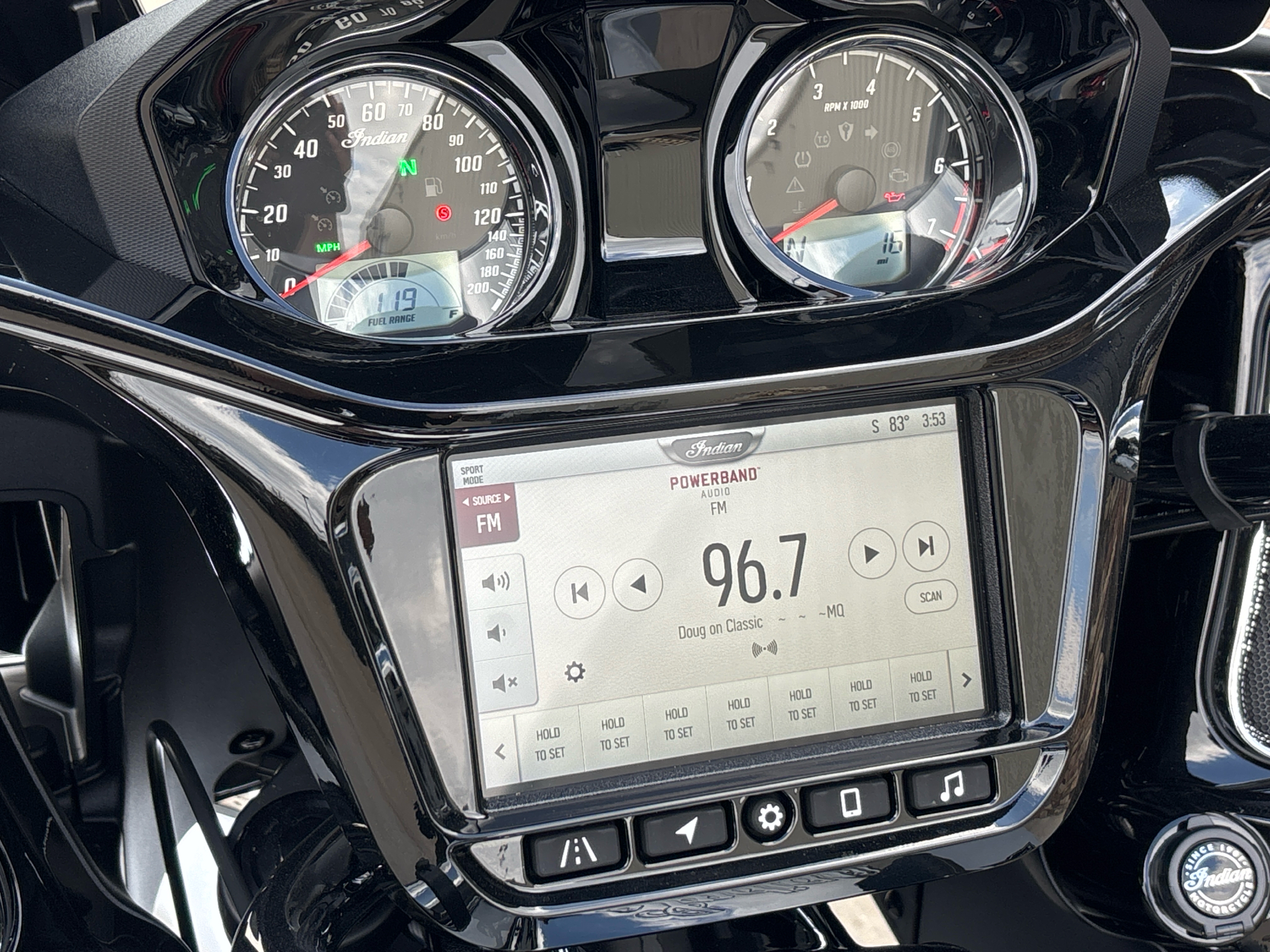 2025 Indian Motorcycle CHALLENGER LIMITED 112  RA in Columbia, Missouri - Photo 4