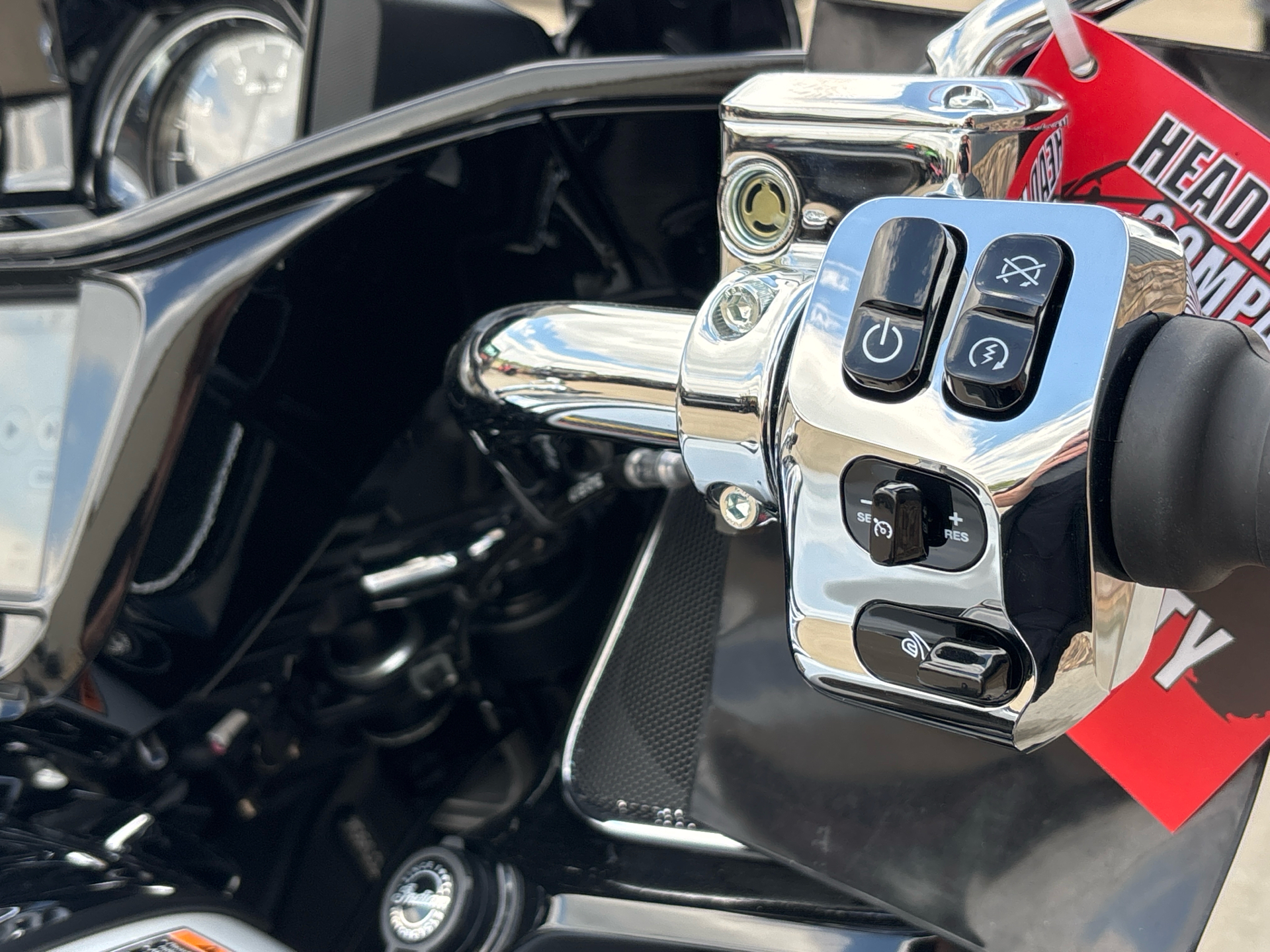 2025 Indian Motorcycle CHALLENGER LIMITED 112  RA in Columbia, Missouri - Photo 6