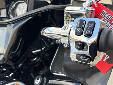 2025 Indian Motorcycle CHALLENGER LIMITED 112  RA in Columbia, Missouri - Photo 6