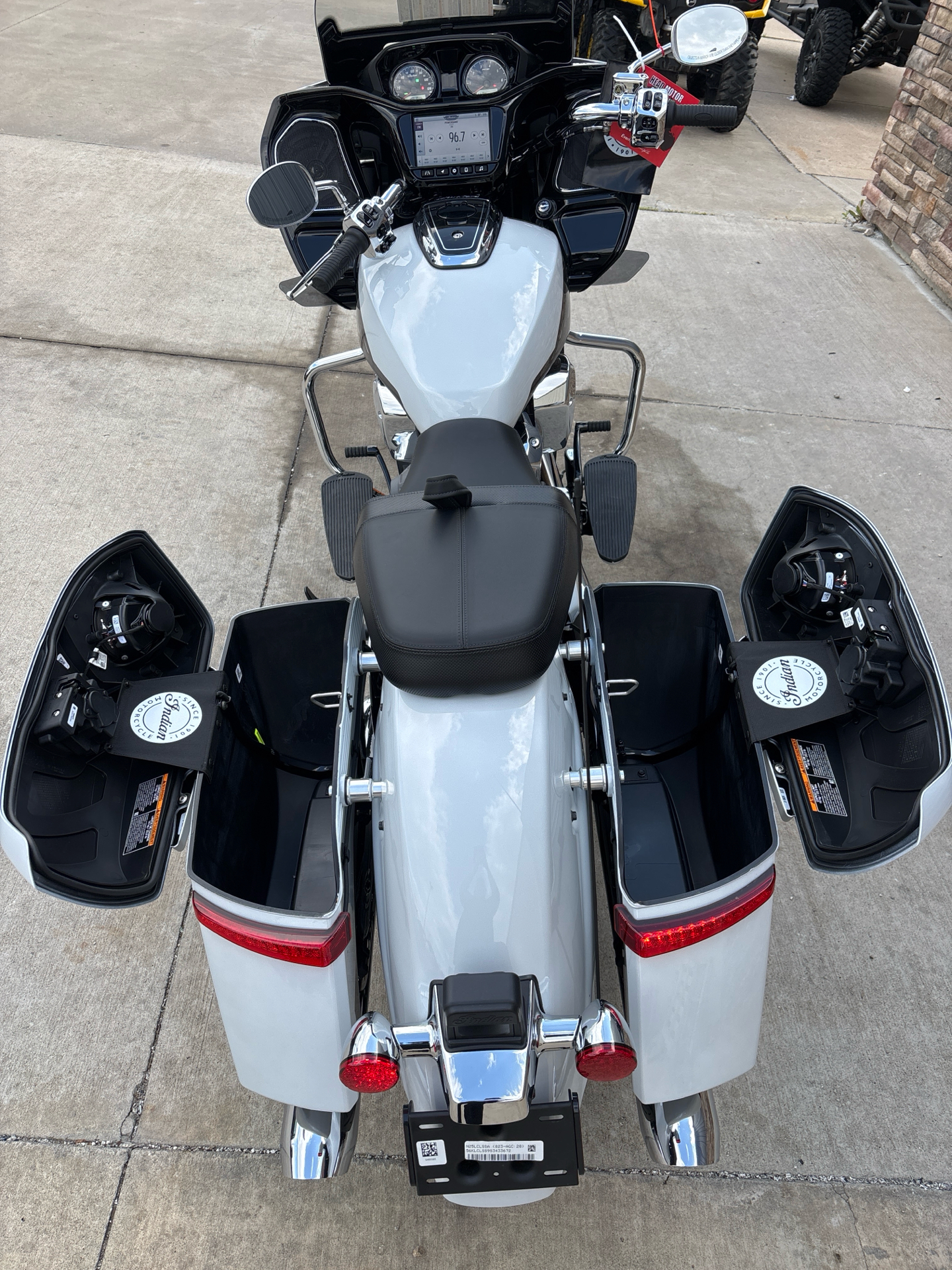 2025 Indian Motorcycle CHALLENGER LIMITED 112  RA in Columbia, Missouri - Photo 8