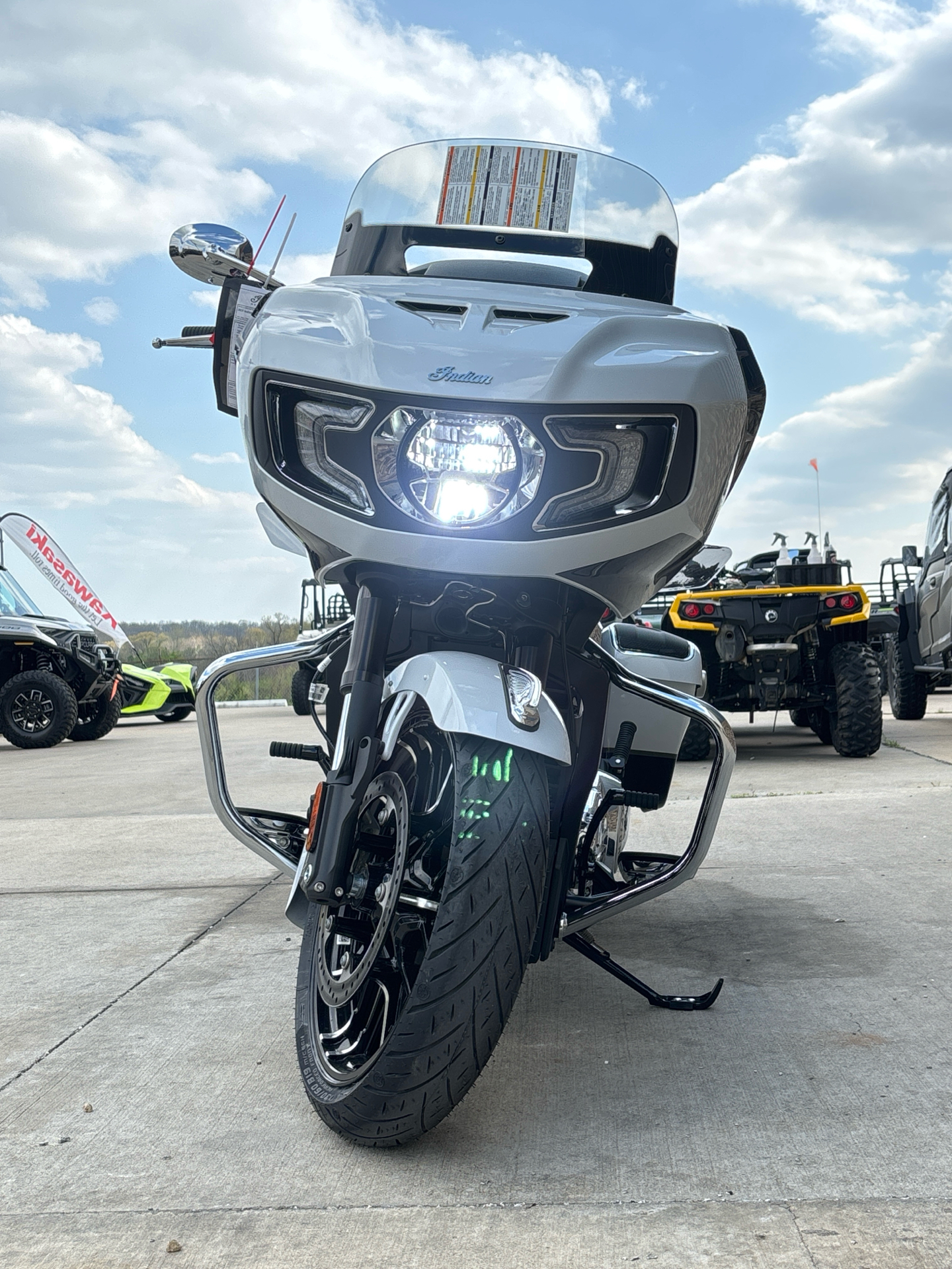 2025 Indian Motorcycle CHALLENGER LIMITED 112  RA in Columbia, Missouri - Photo 11