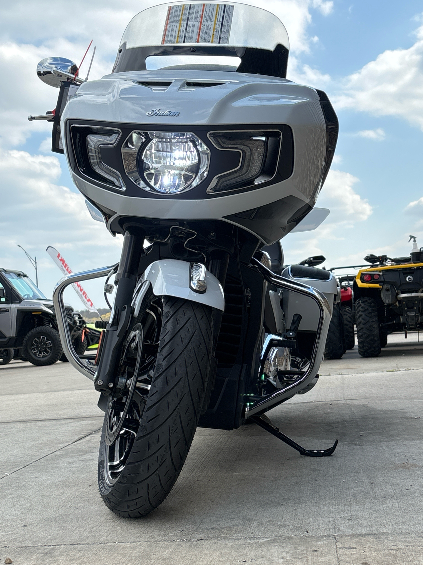 2025 Indian Motorcycle CHALLENGER LIMITED 112  RA in Columbia, Missouri - Photo 12