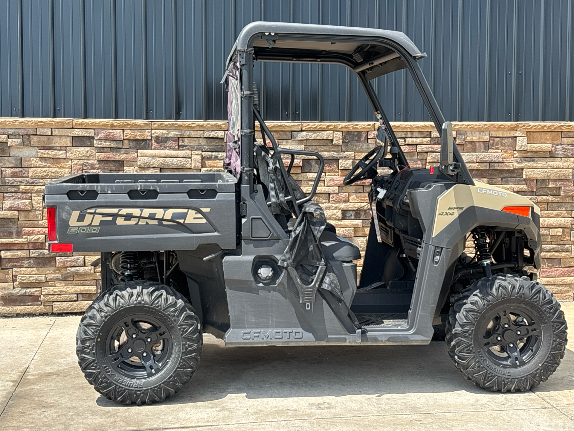 2024 CFMOTO UForce 600 in Columbia, Missouri - Photo 1