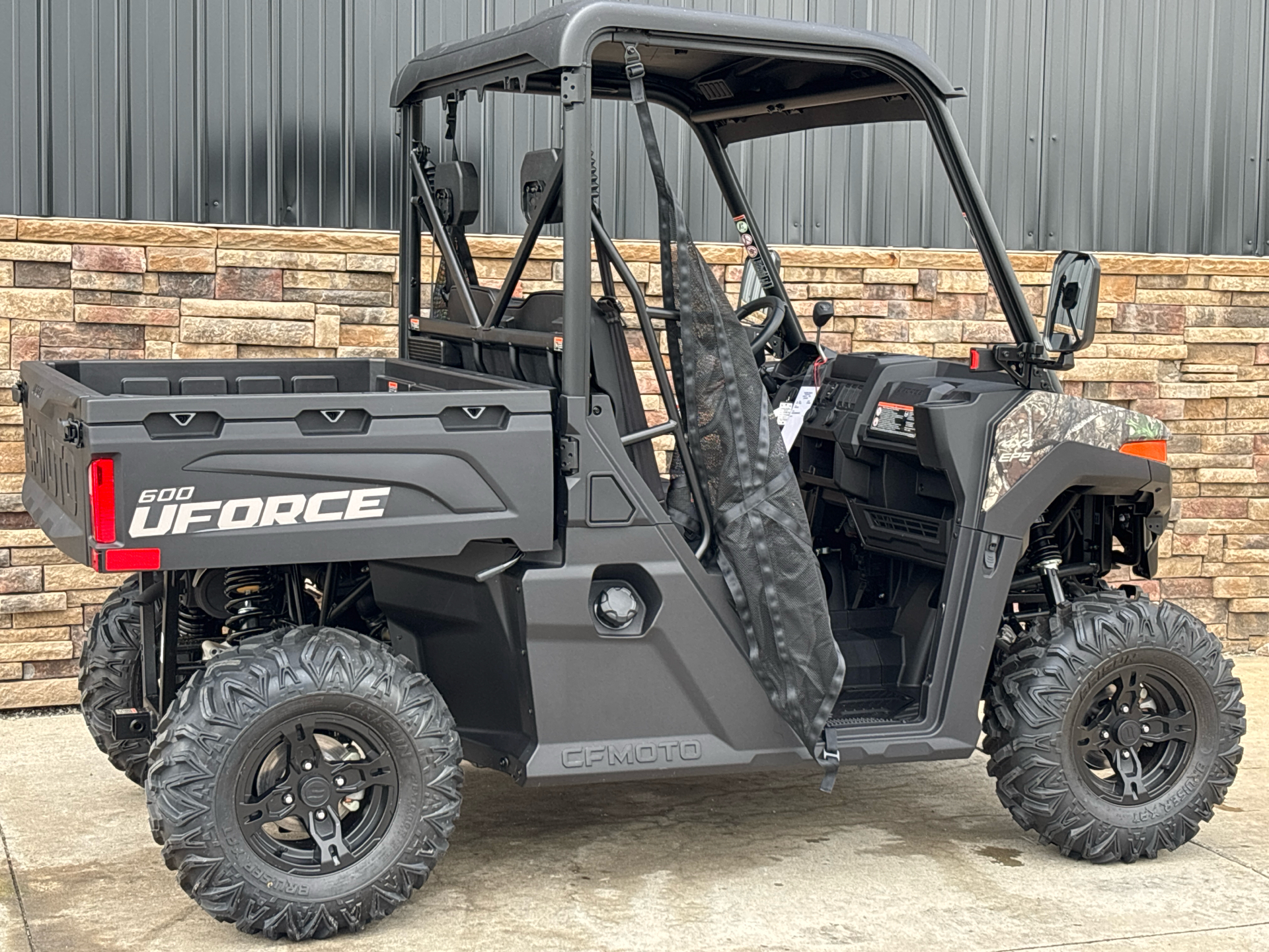 2025 CFMOTO UForce 600 in Columbia, Missouri - Photo 2