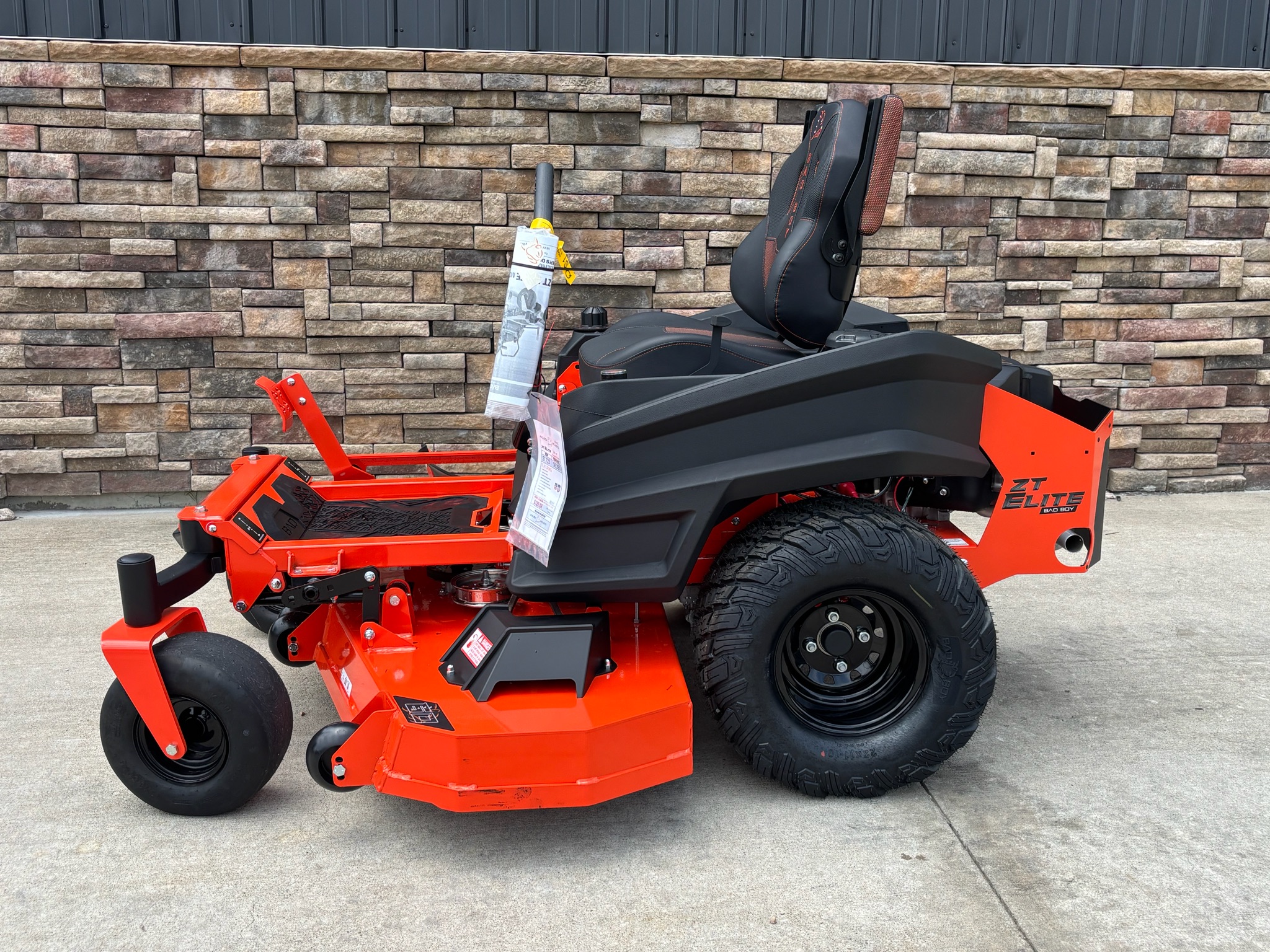 New Bad Boy Mowers ZT Elite 60 in. Kawasaki FR730V 24 hp, Columbia