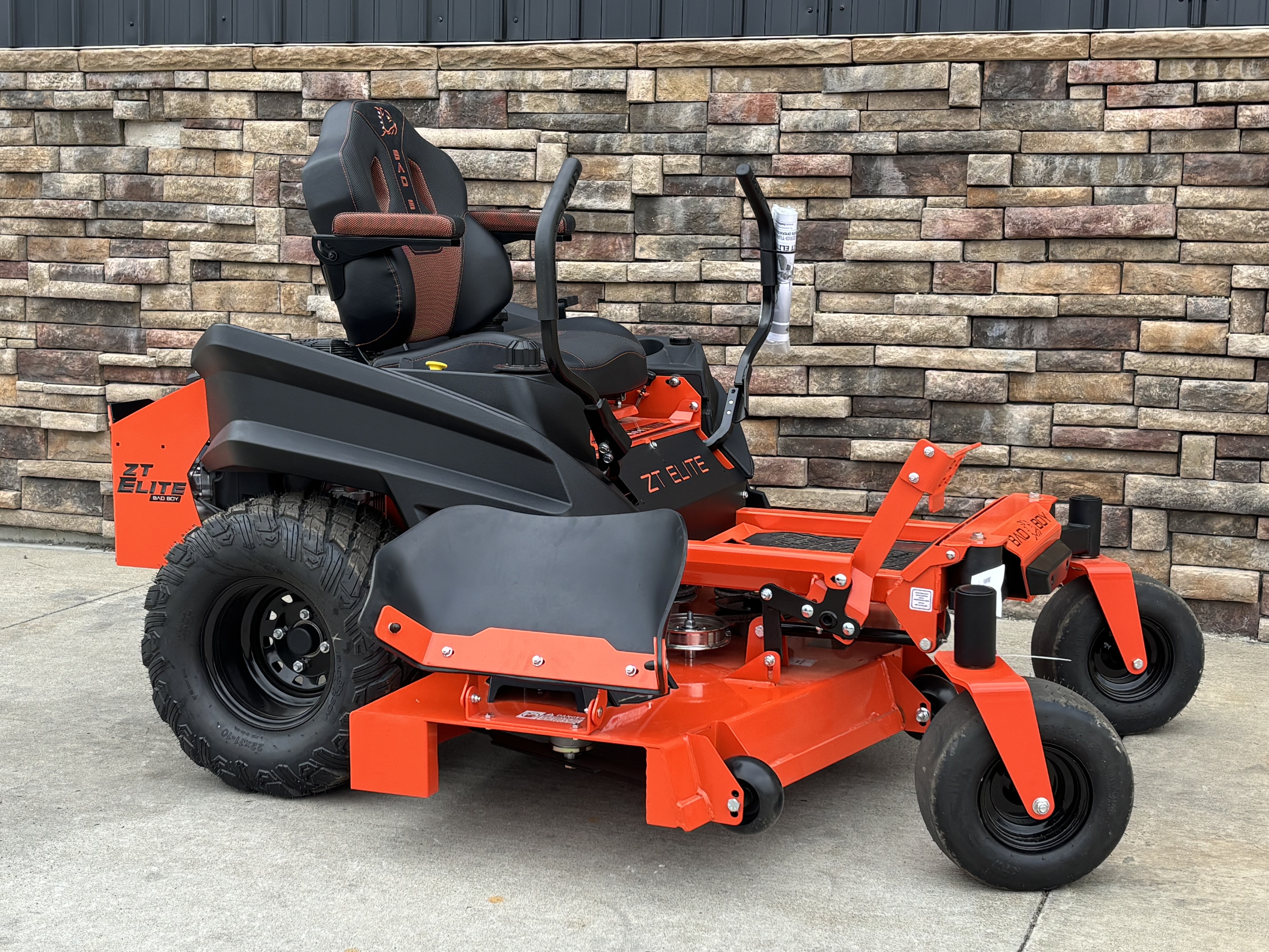 2026 Bad Boy Mowers ZT Elite 60 in. Kawasaki FR730V 24 hp in Columbia, Missouri - Photo 2