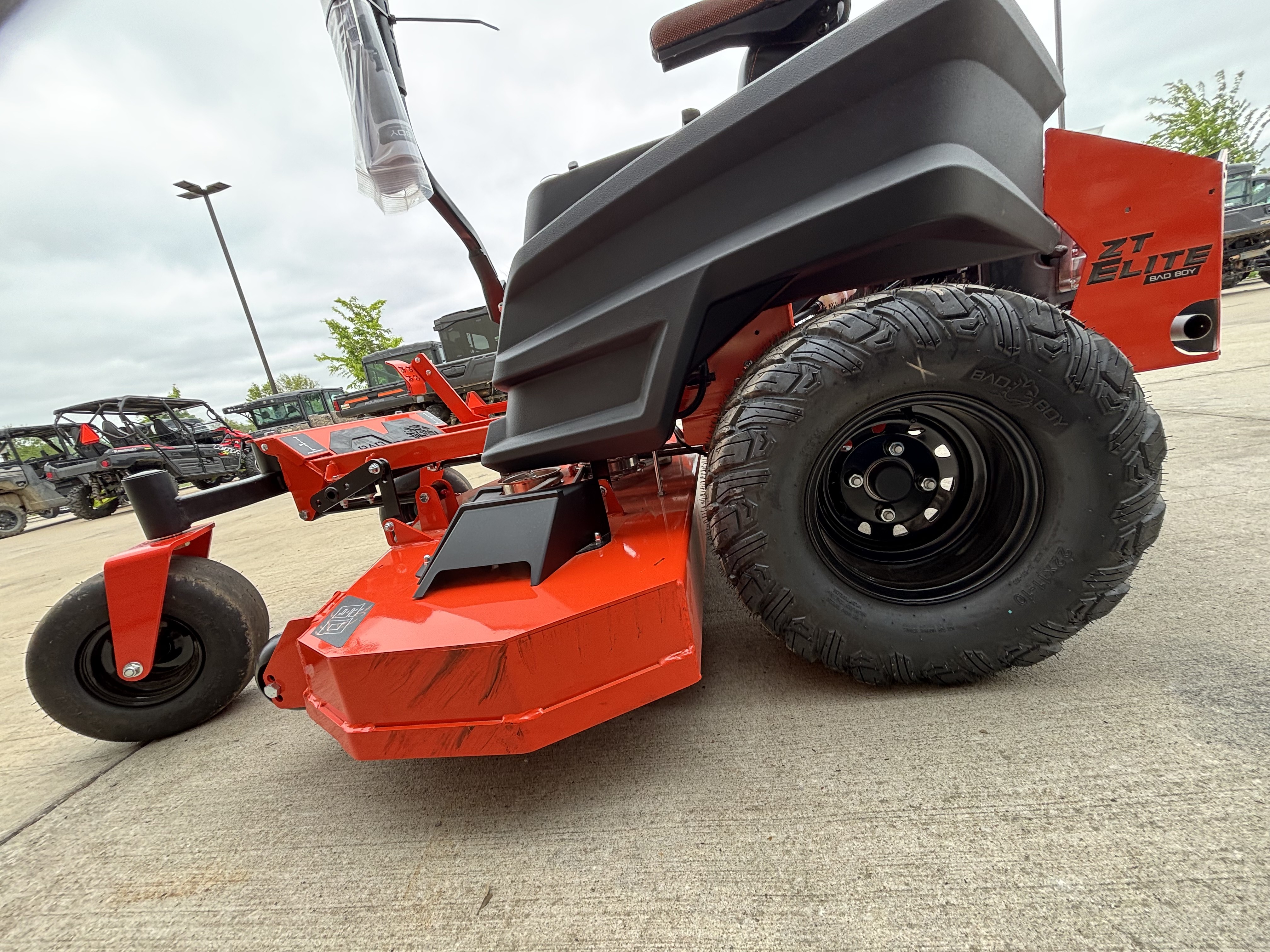 2026 Bad Boy Mowers ZT Elite 60 in. Kawasaki FR730V 24 hp in Columbia, Missouri - Photo 9