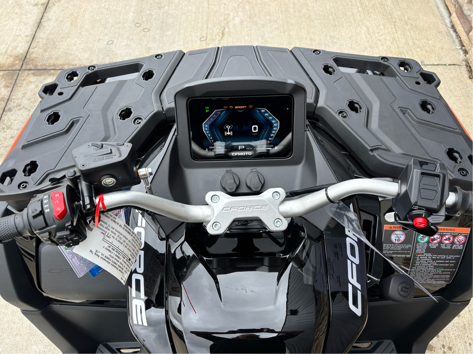 2026 CFMOTO CForce 800 Touring in Columbia, Missouri - Photo 9