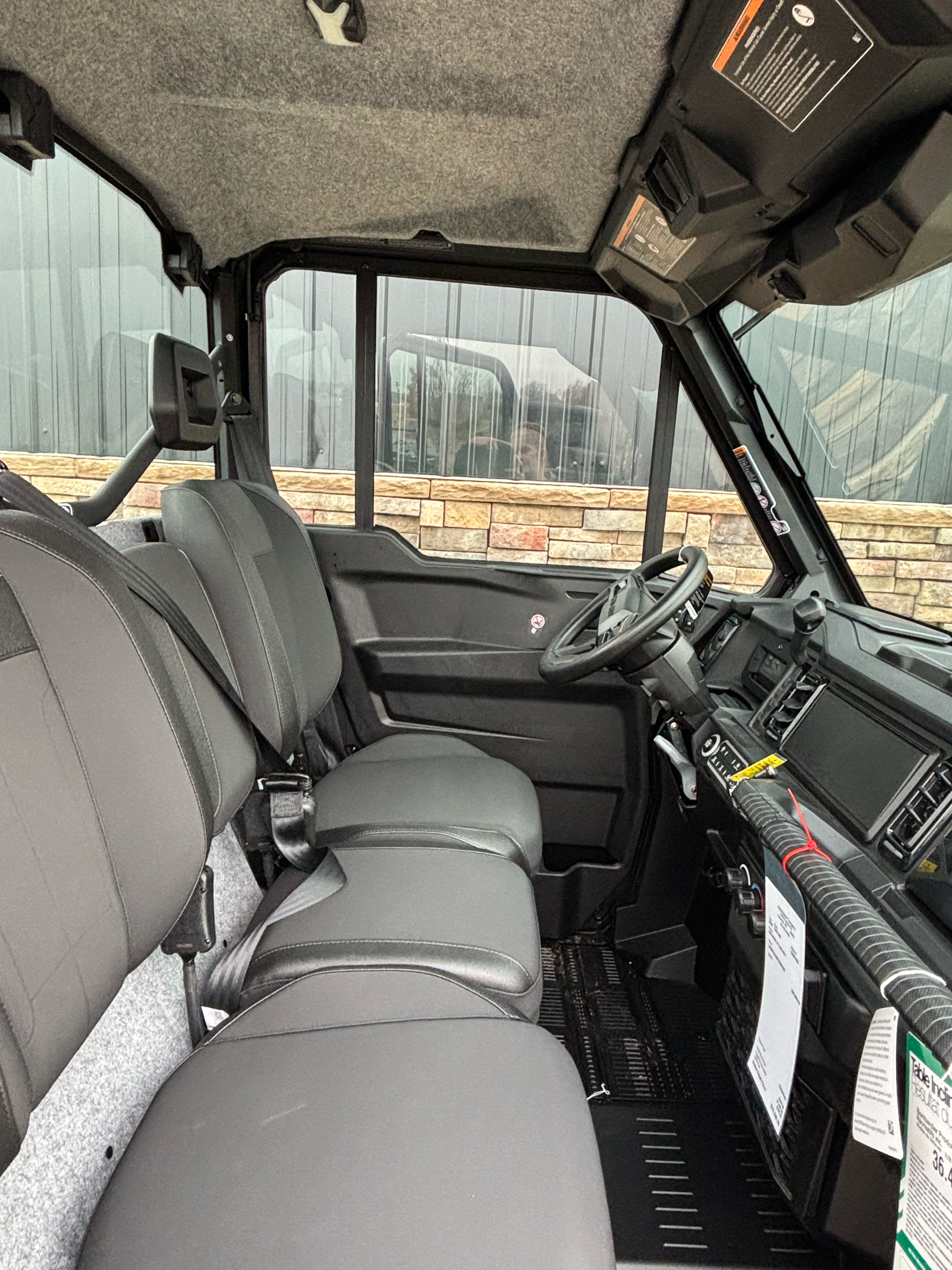 2026 Can-Am Defender XT CAB HD11 in Columbia, Missouri - Photo 4