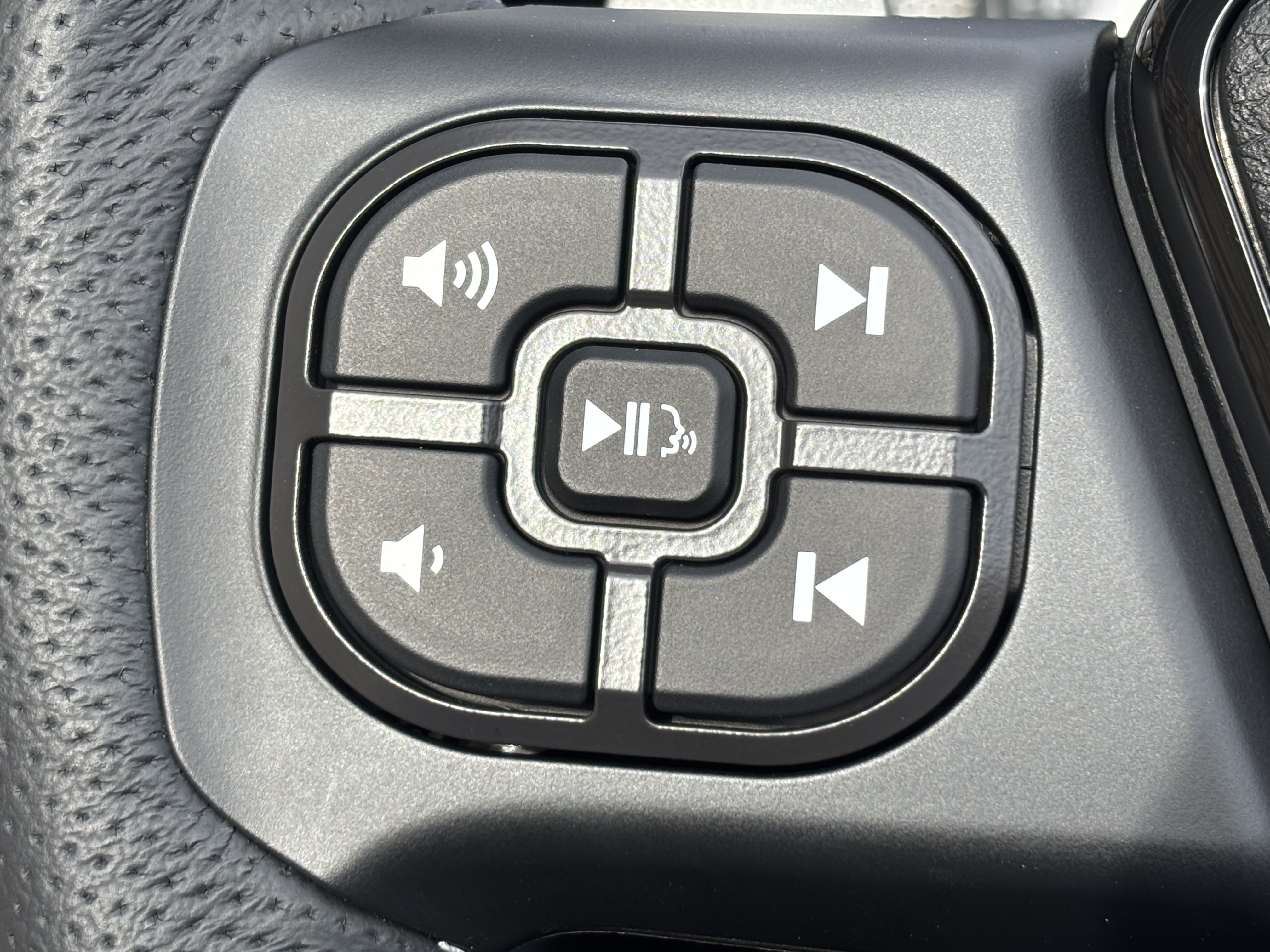 2025 Slingshot Slingshot R - AutoDrive in Columbia, Missouri - Photo 12