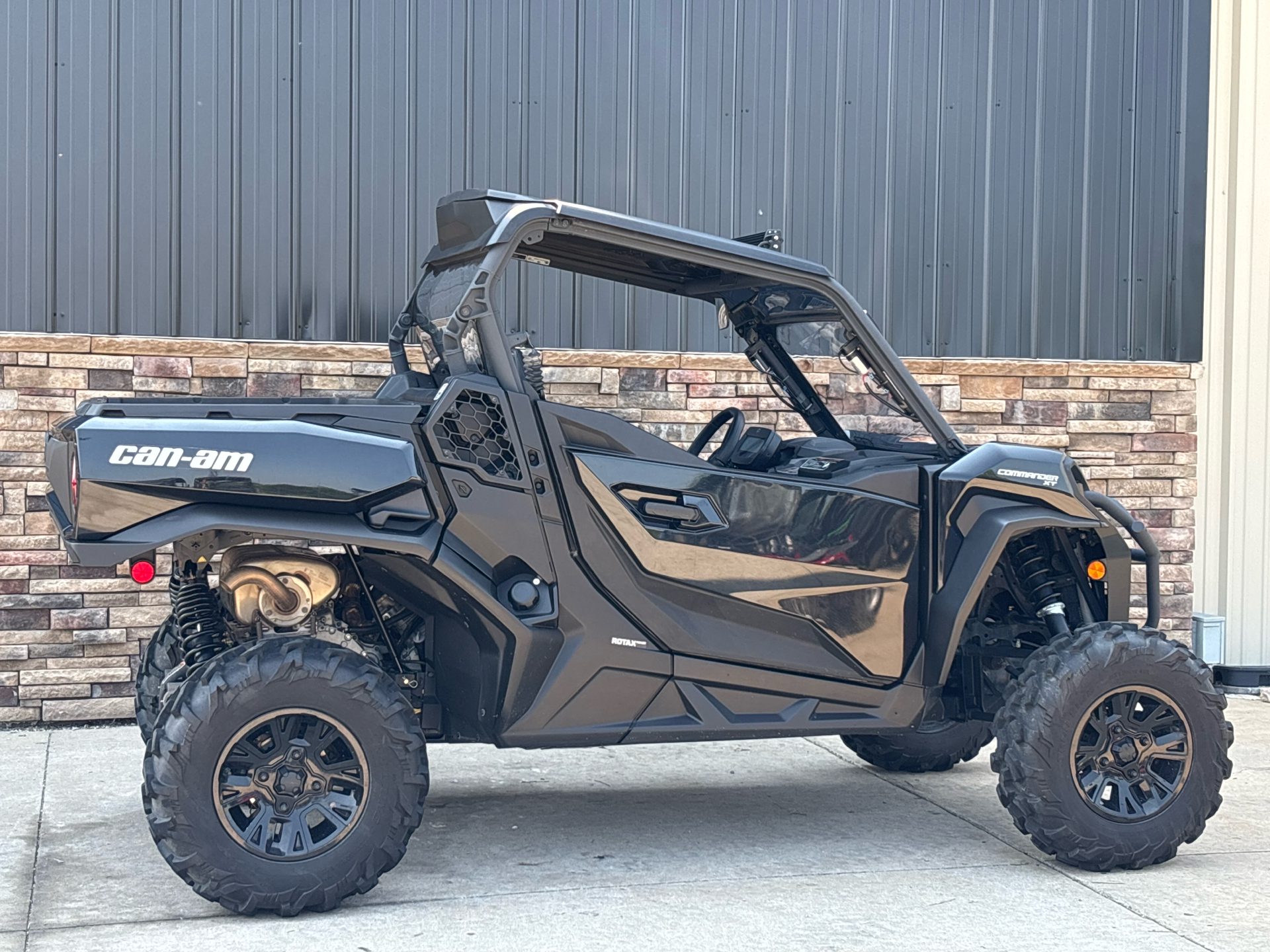 2024 Can-Am Commander XT 1000R in Columbia, Missouri - Photo 2