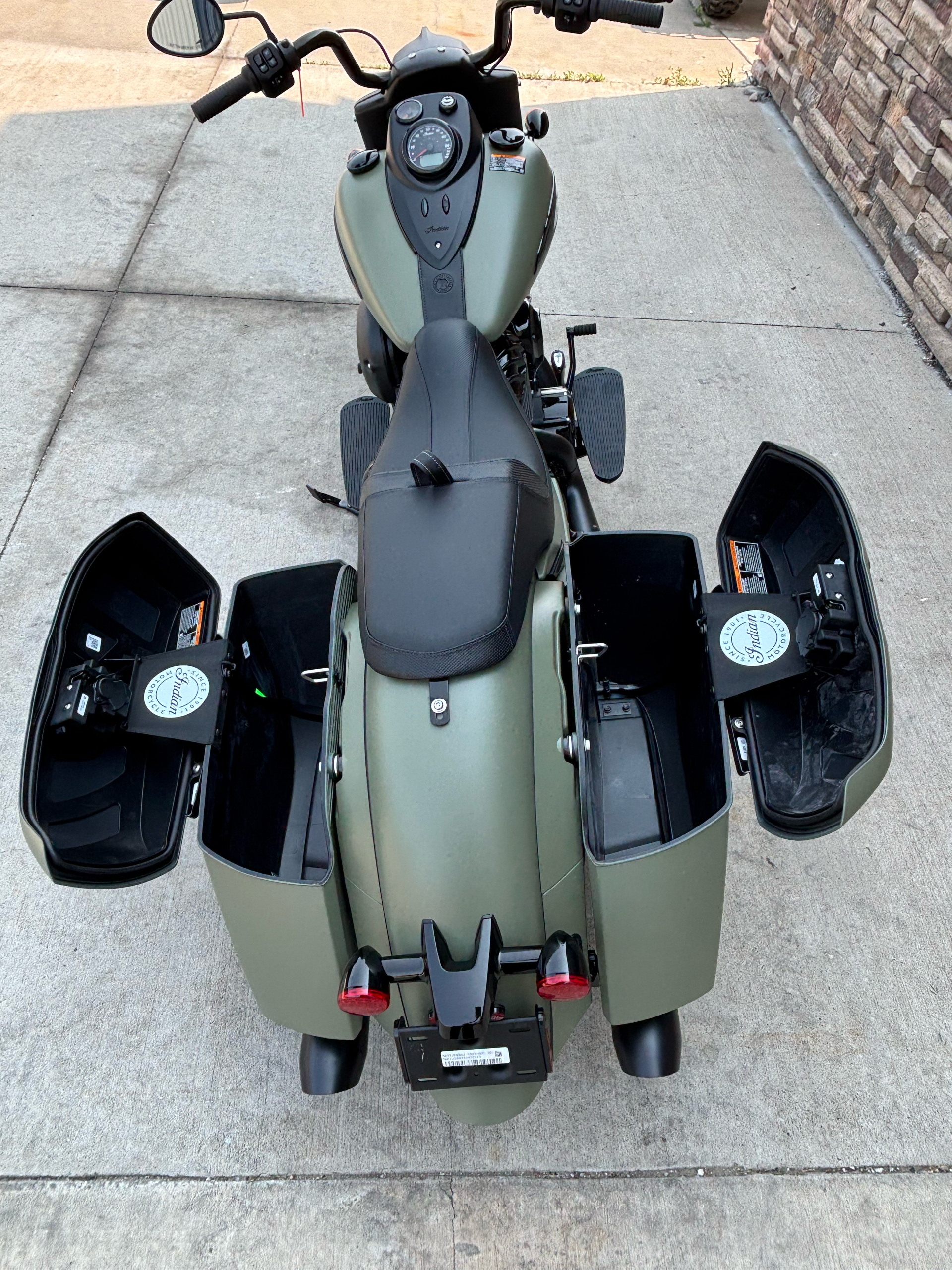 2025 Indian Motorcycle Springfield® Dark Horse® in Columbia, Missouri - Photo 6