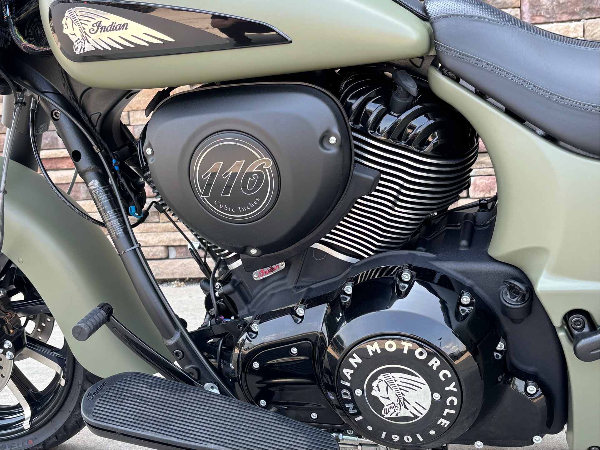 2025 Indian Motorcycle Springfield® Dark Horse® in Columbia, Missouri - Photo 7