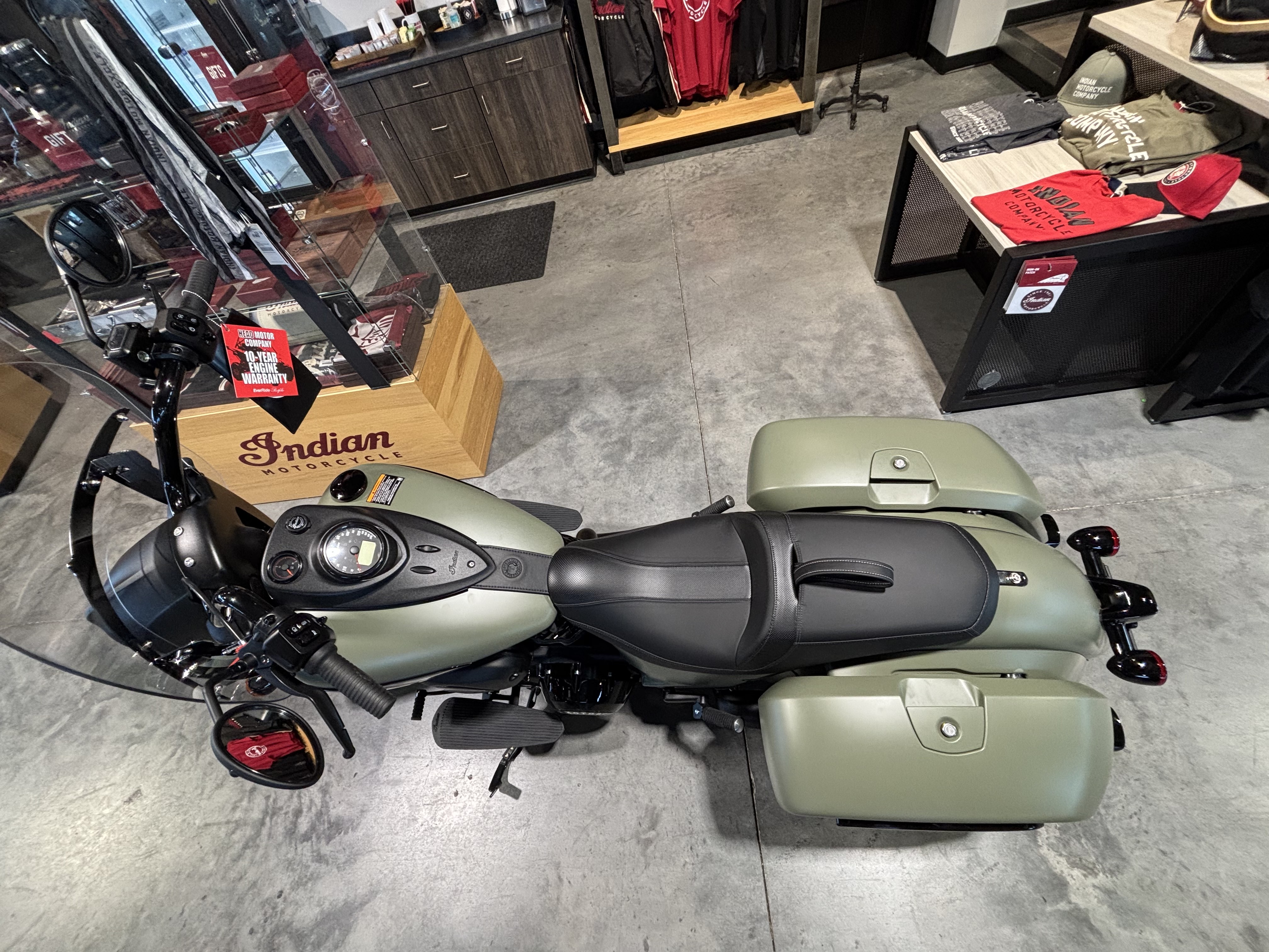 2025 Indian Motorcycle Springfield® Dark Horse® in Columbia, Missouri - Photo 6