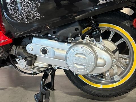 2023 Vespa Primavera 50 Disney Mickey Mouse Edition By Vespa in Columbia, Missouri - Photo 10