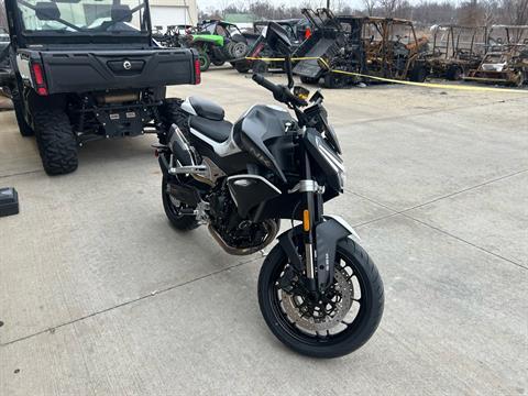 2024 CFMOTO 800NK in Columbia, Missouri - Photo 3