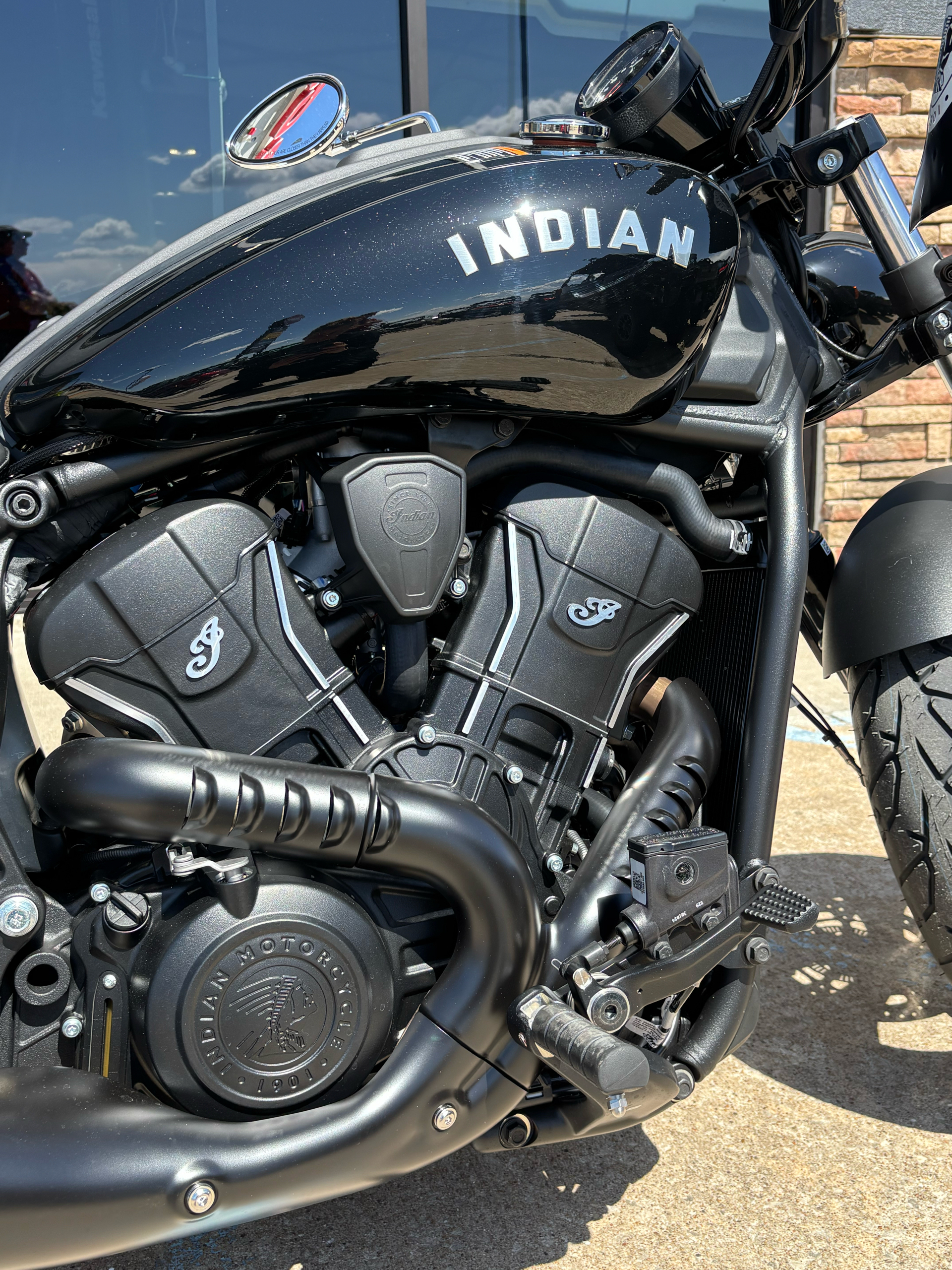 2025 Indian Motorcycle Scout® Sixty Bobber in Columbia, Missouri - Photo 12