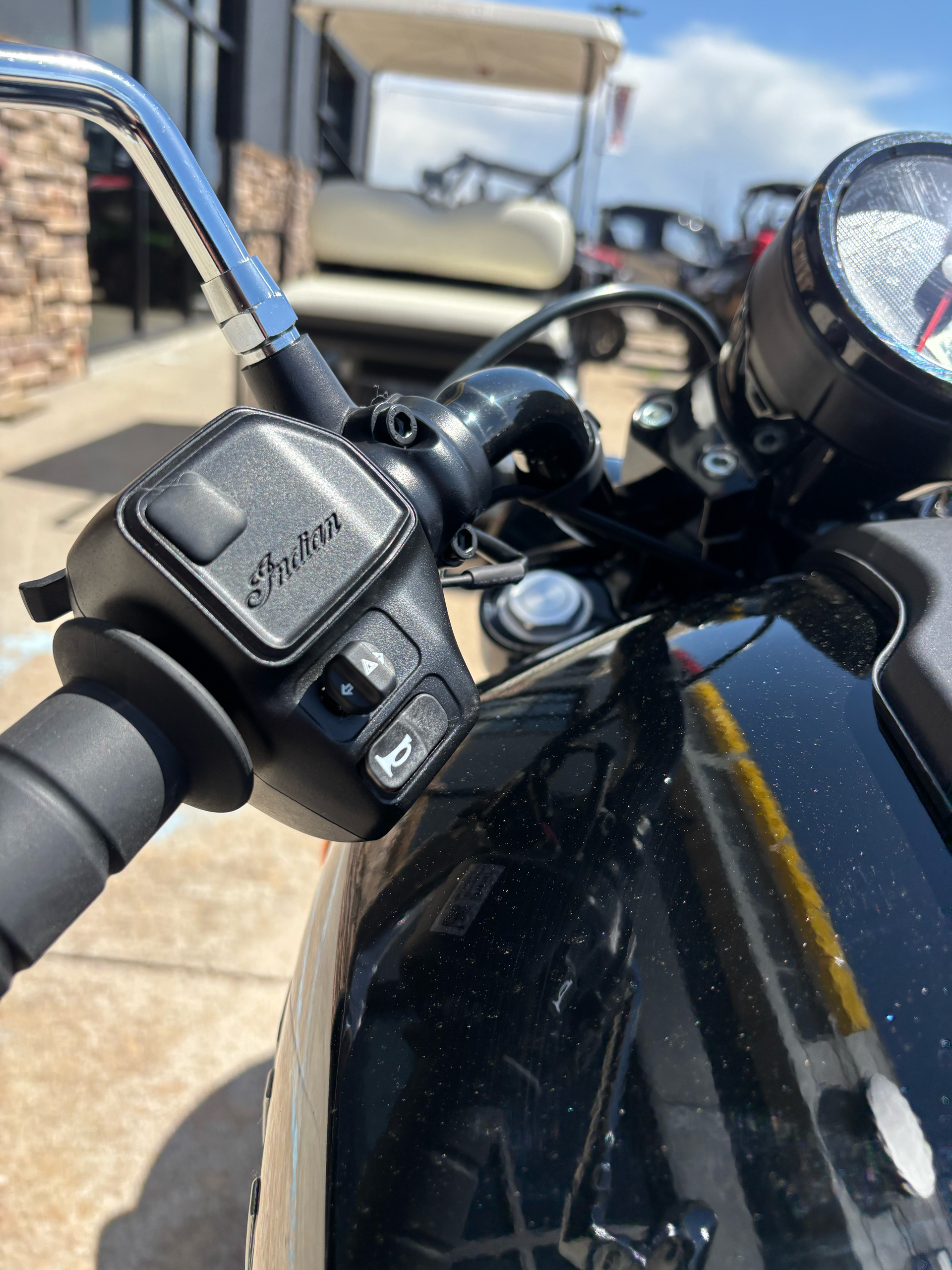 2025 Indian Motorcycle Scout® Sixty Bobber in Columbia, Missouri - Photo 9