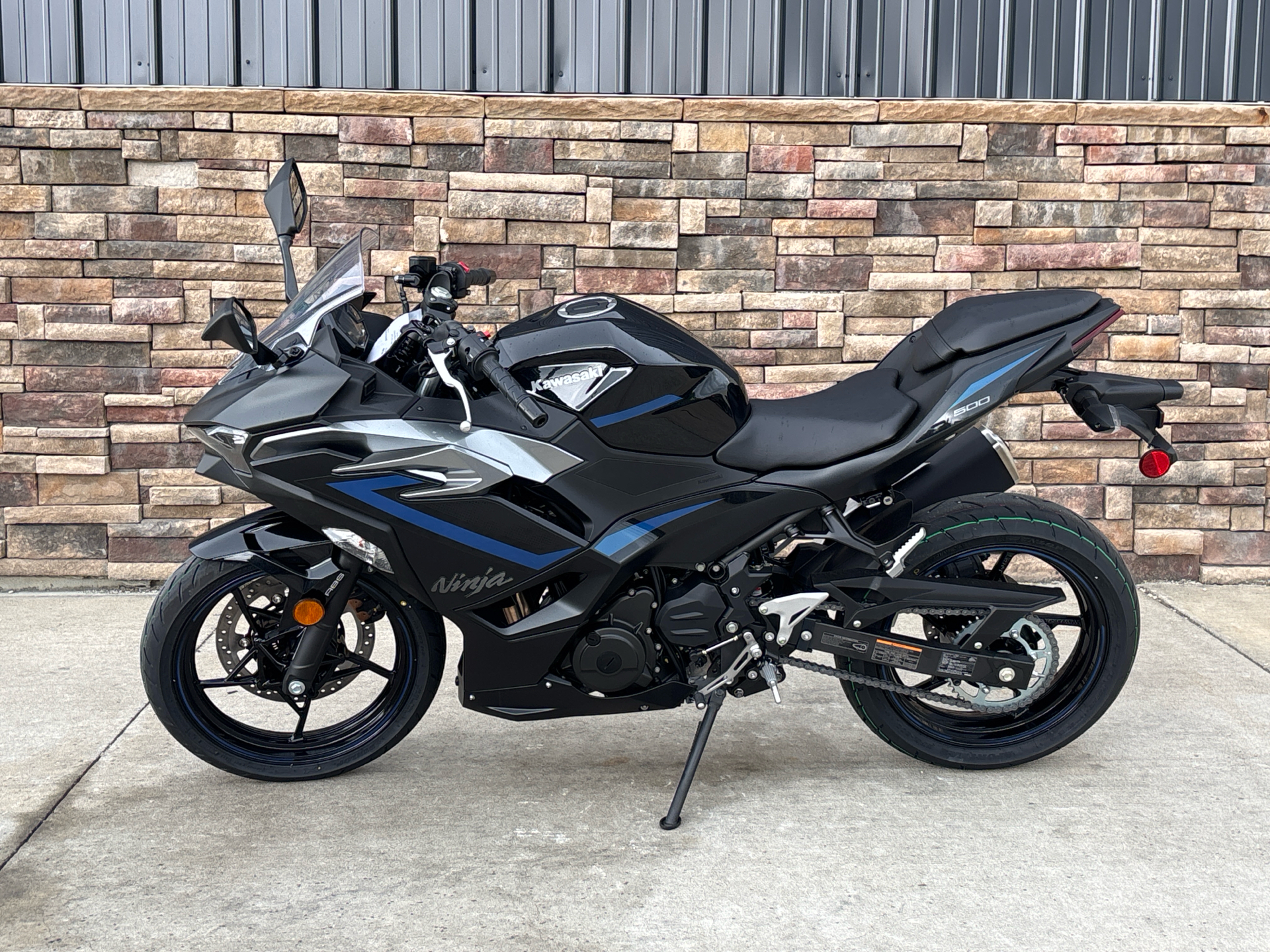 2025 Kawasaki Ninja 500 ABS in Columbia, Missouri - Photo 1