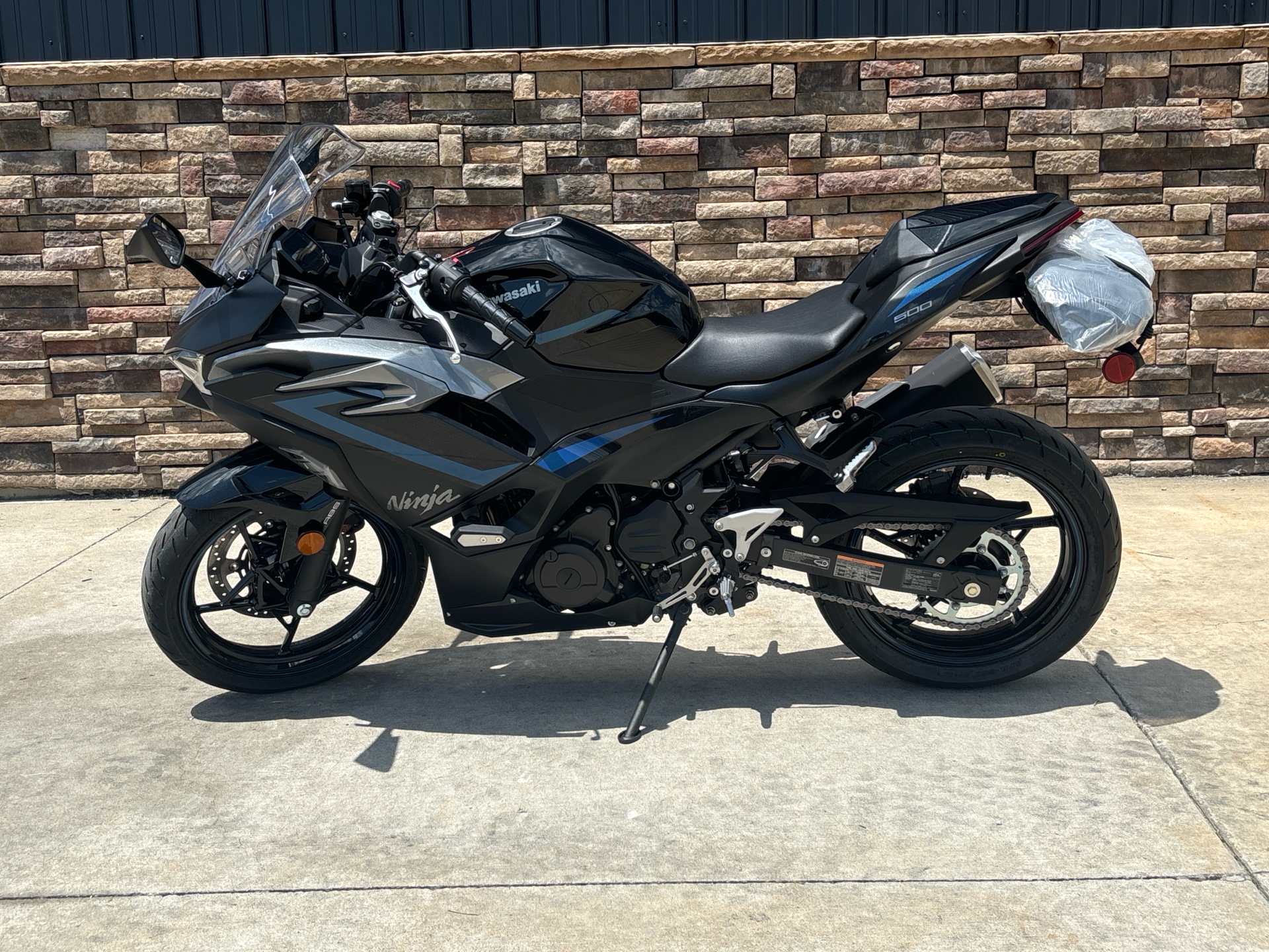 2025 Kawasaki Ninja 500 SE ABS in Columbia, Missouri - Photo 1