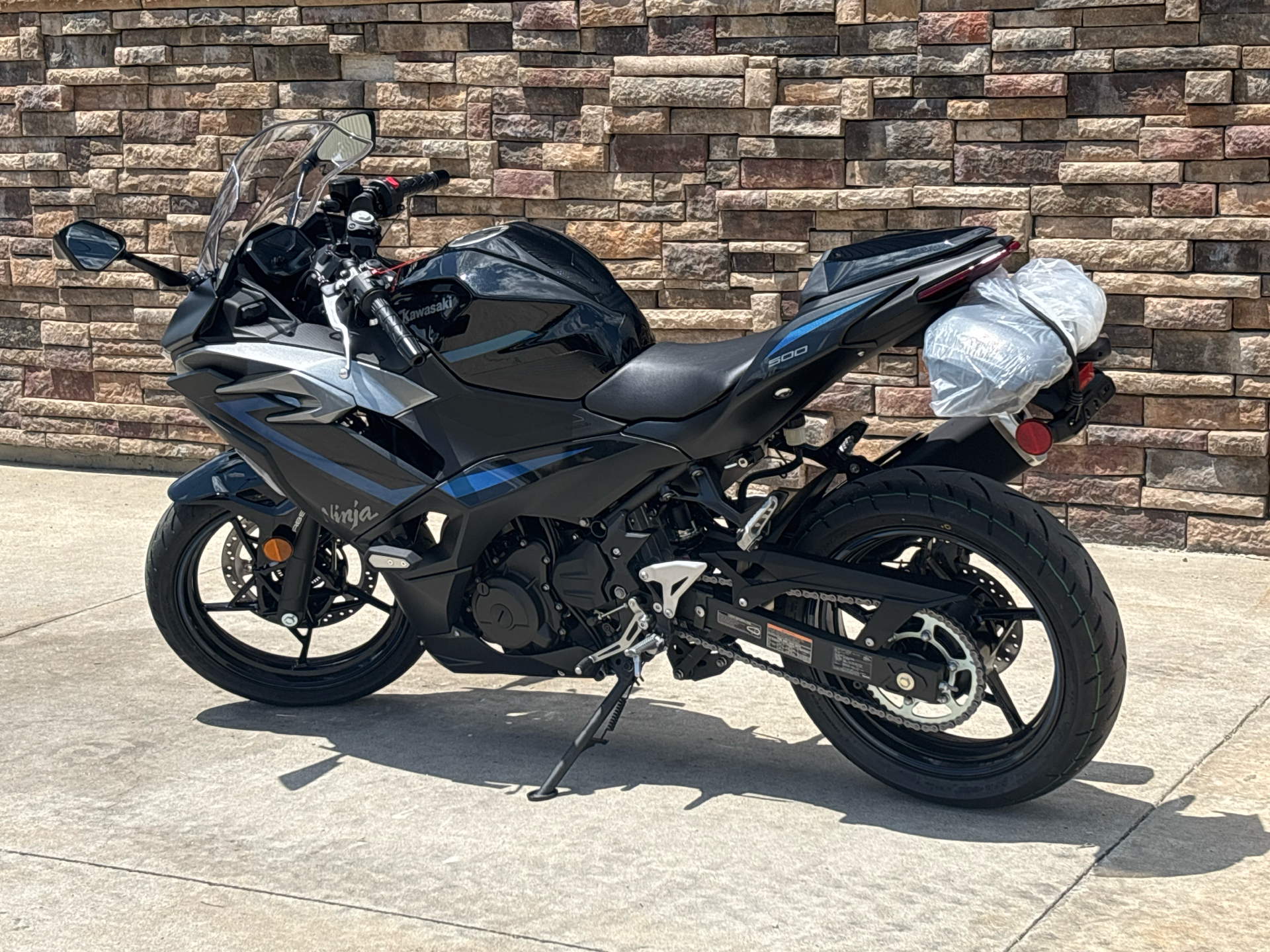 2025 Kawasaki Ninja 500 SE ABS in Columbia, Missouri - Photo 3
