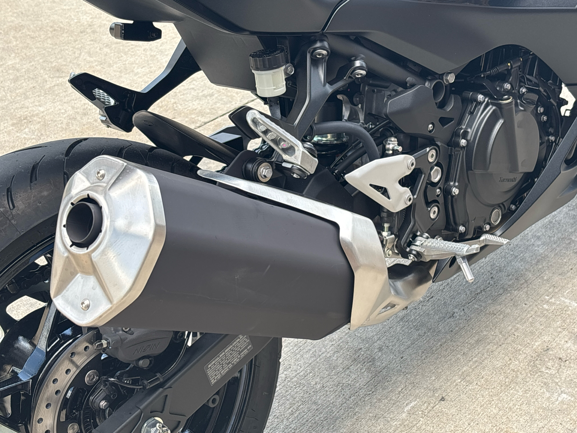 2025 Kawasaki Ninja 500 SE ABS in Columbia, Missouri - Photo 8