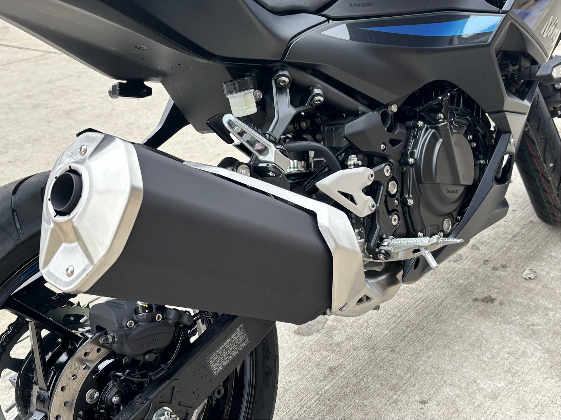 2025 Kawasaki Ninja 500 SE ABS in Columbia, Missouri - Photo 7