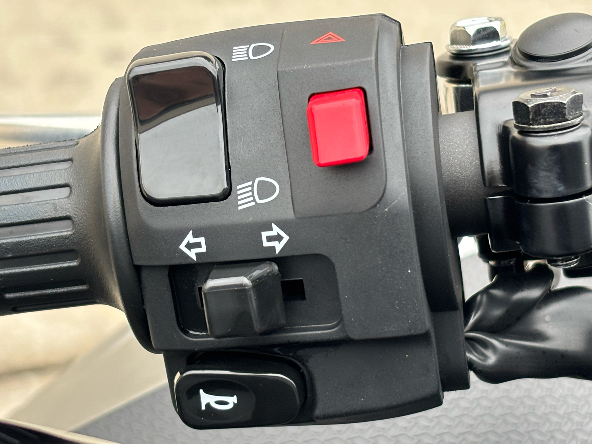 2025 Kawasaki Ninja 500 SE ABS in Columbia, Missouri - Photo 8