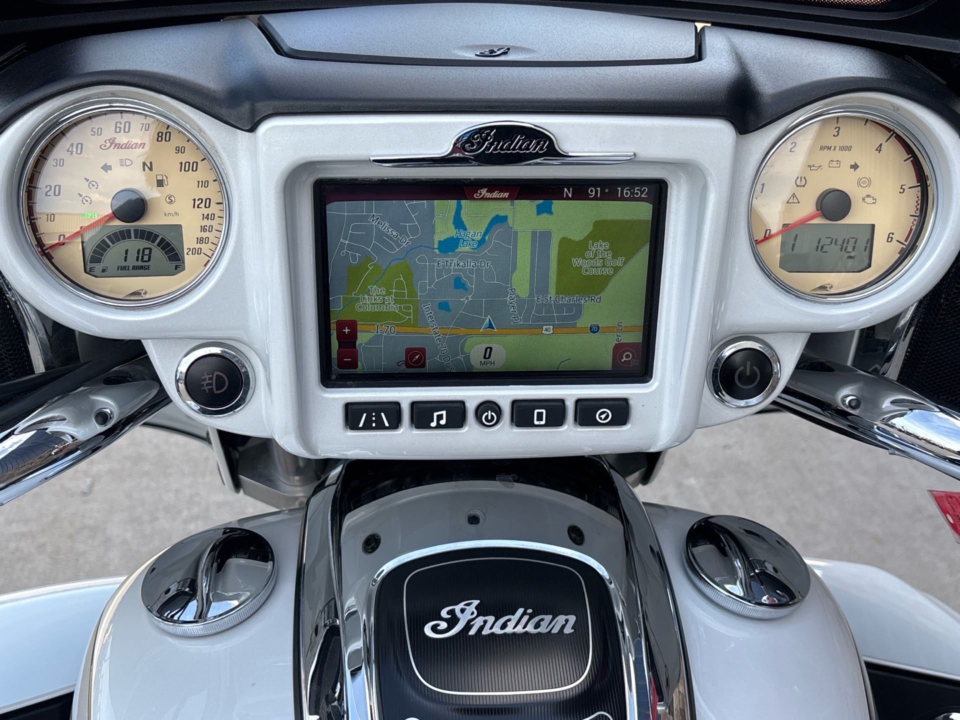 2018 Indian Motorcycle Roadmaster® ABS in Columbia, Missouri - Photo 6