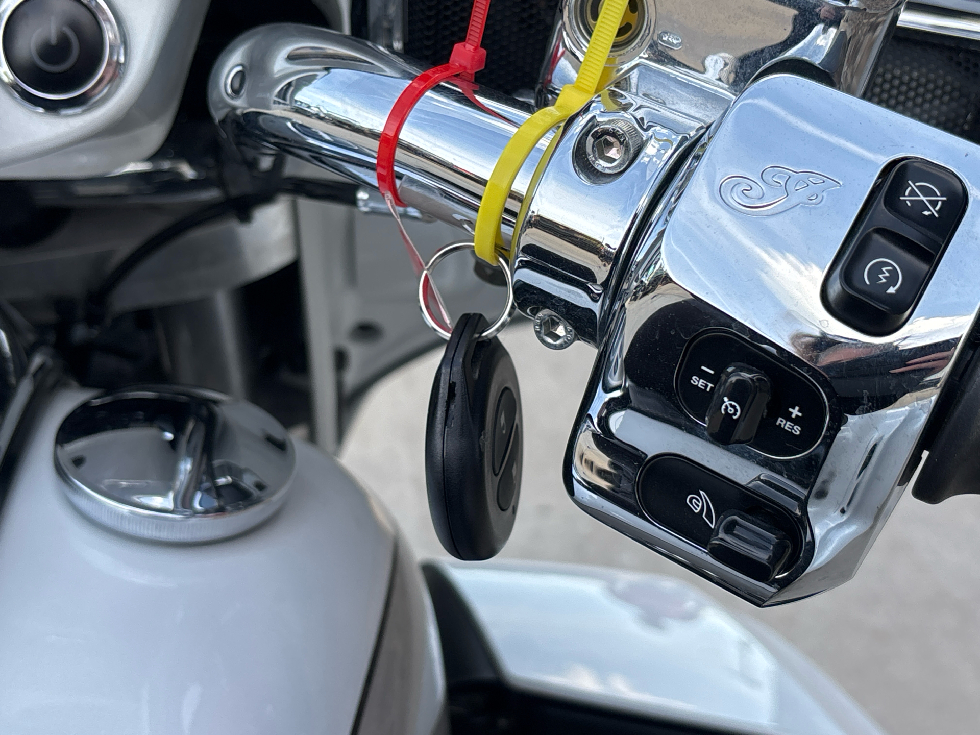 2018 Indian Motorcycle Roadmaster® ABS in Columbia, Missouri - Photo 8
