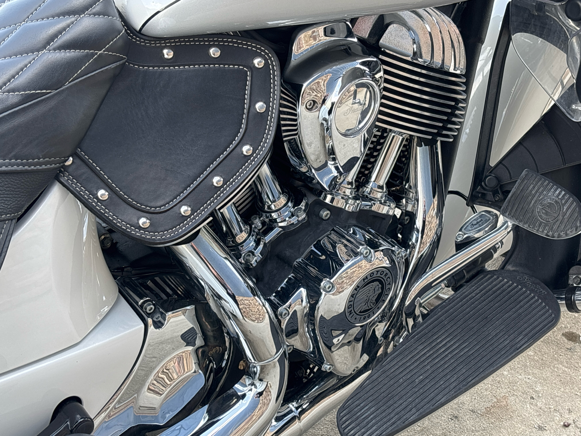 2018 Indian Motorcycle Roadmaster® ABS in Columbia, Missouri - Photo 11