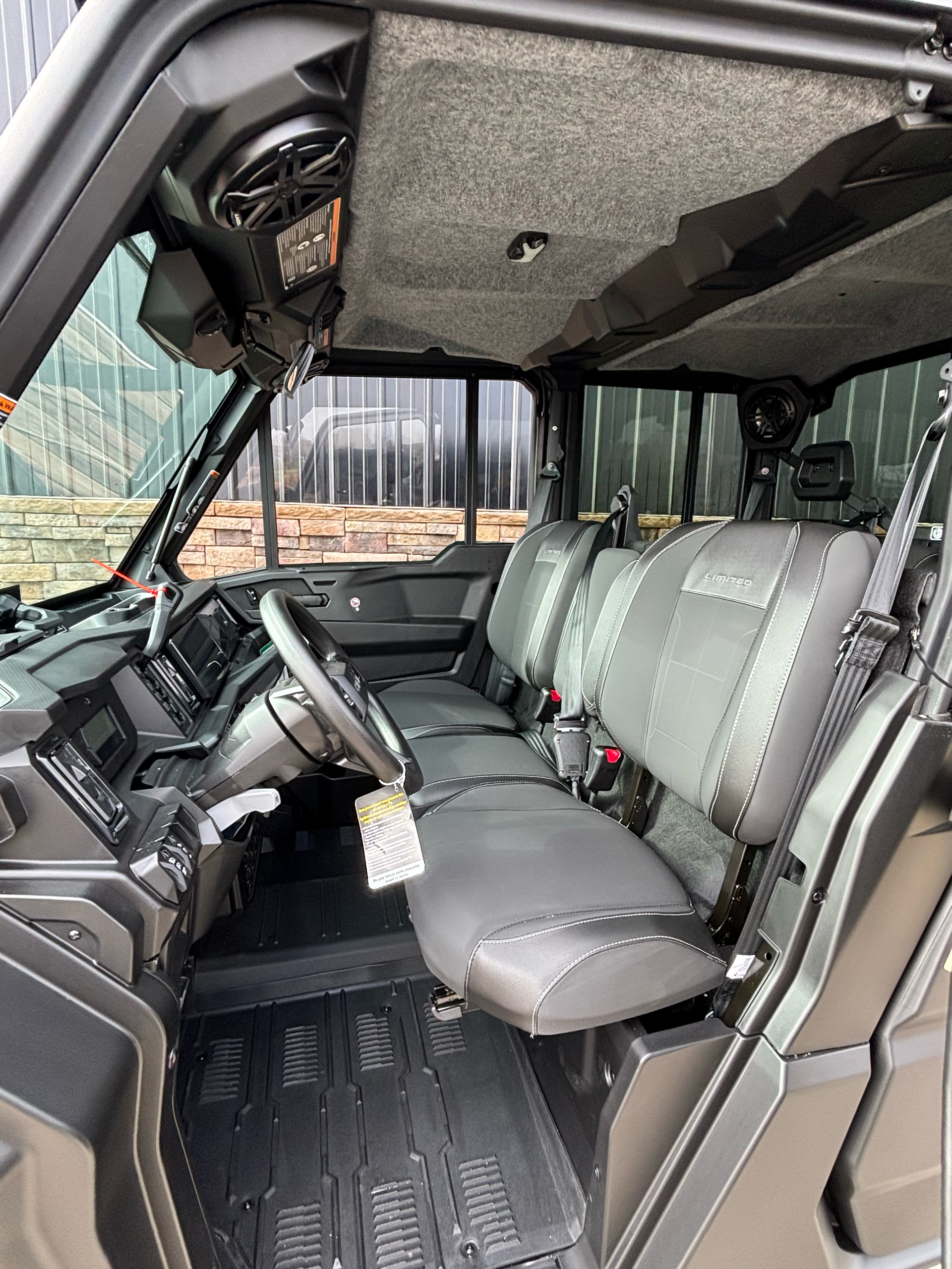 2026 Can-Am Defender MAX Limited HD11 in Columbia, Missouri - Photo 5