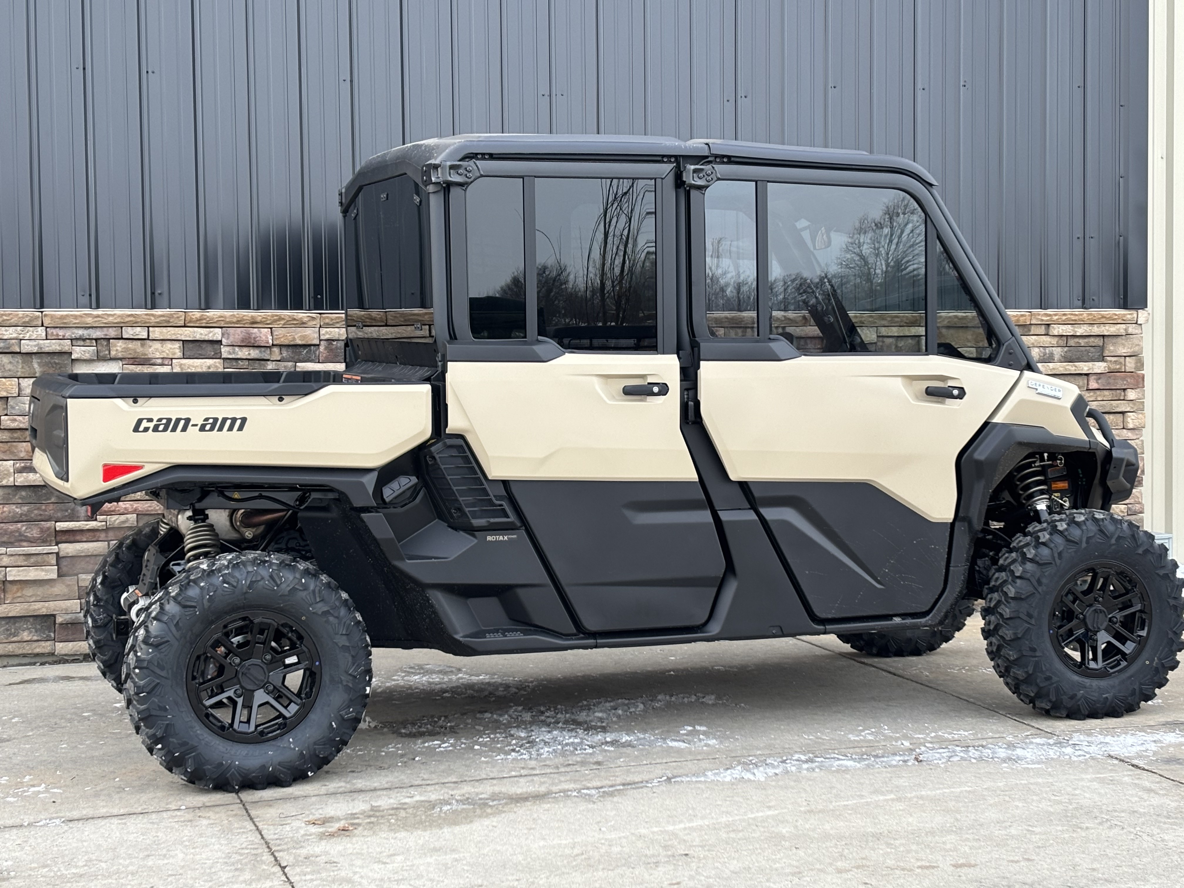 2026 Can-Am Defender MAX Limited HD11 in Columbia, Missouri - Photo 3