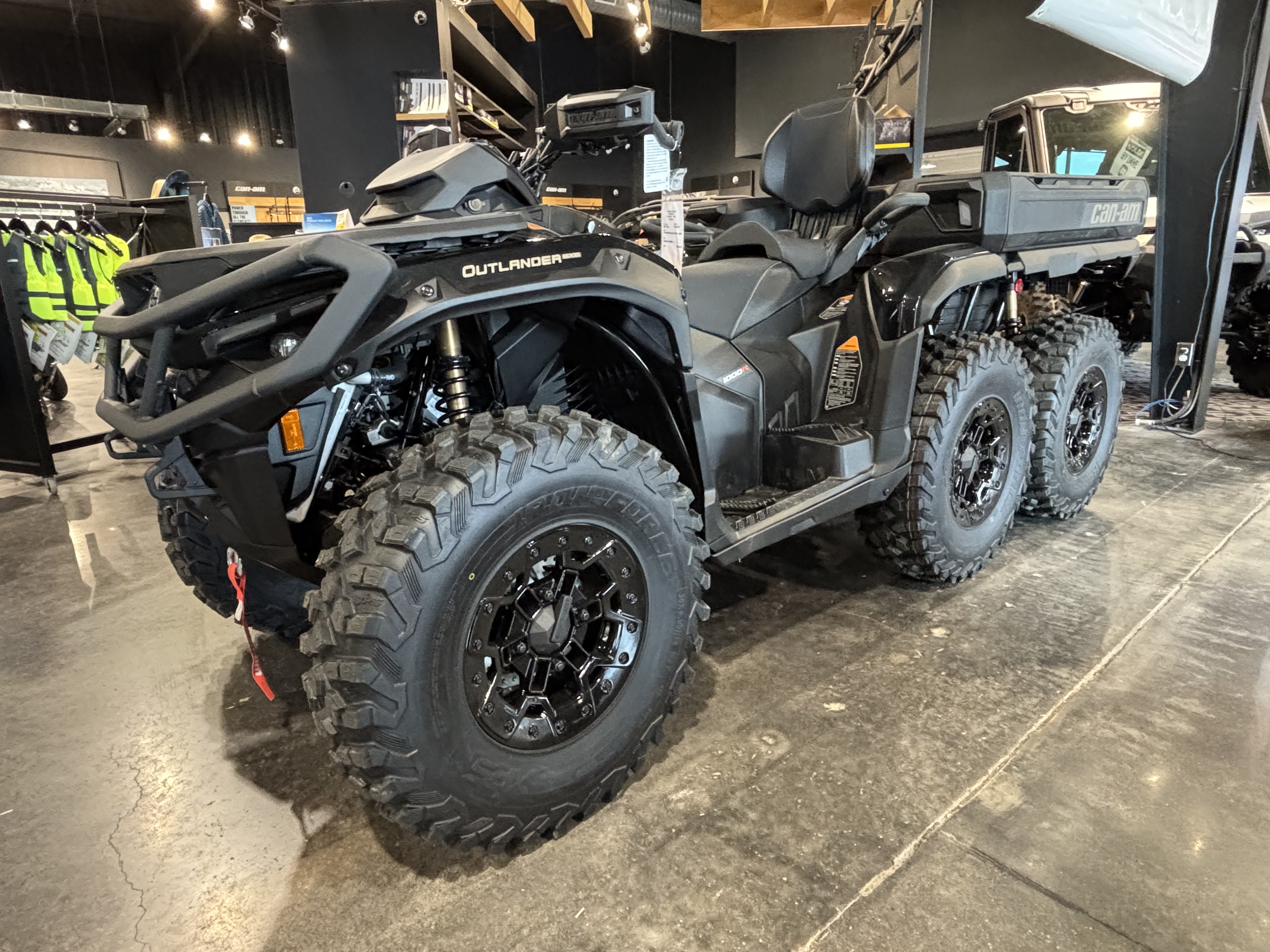 2026 Can-Am Outlander MAX 6x6 Backcountry 1000R in Columbia, Missouri - Photo 2